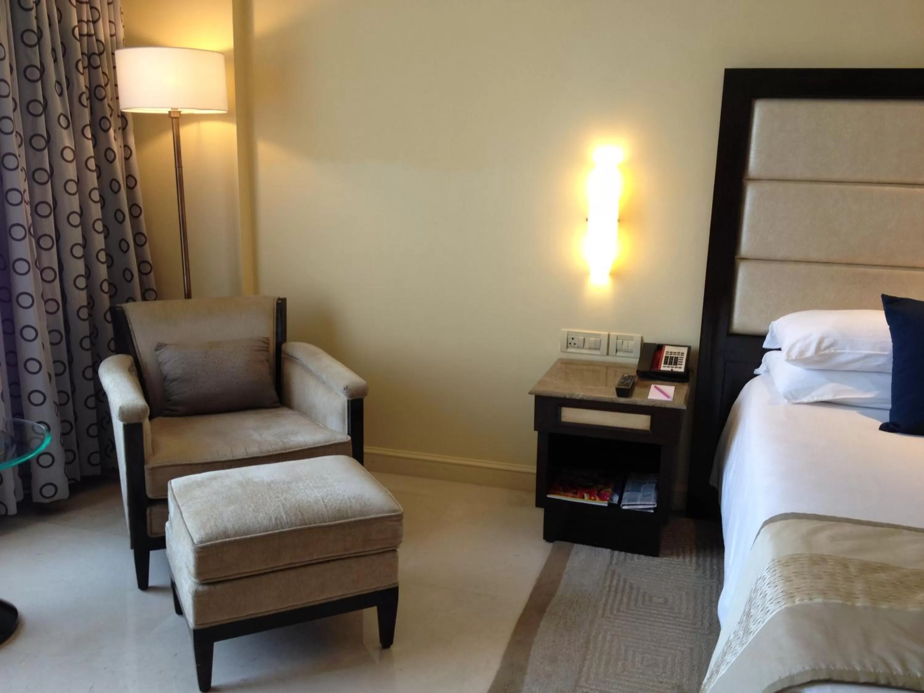 Seating area, Bed in Blue Diamond Pune IHCL SeleQtions