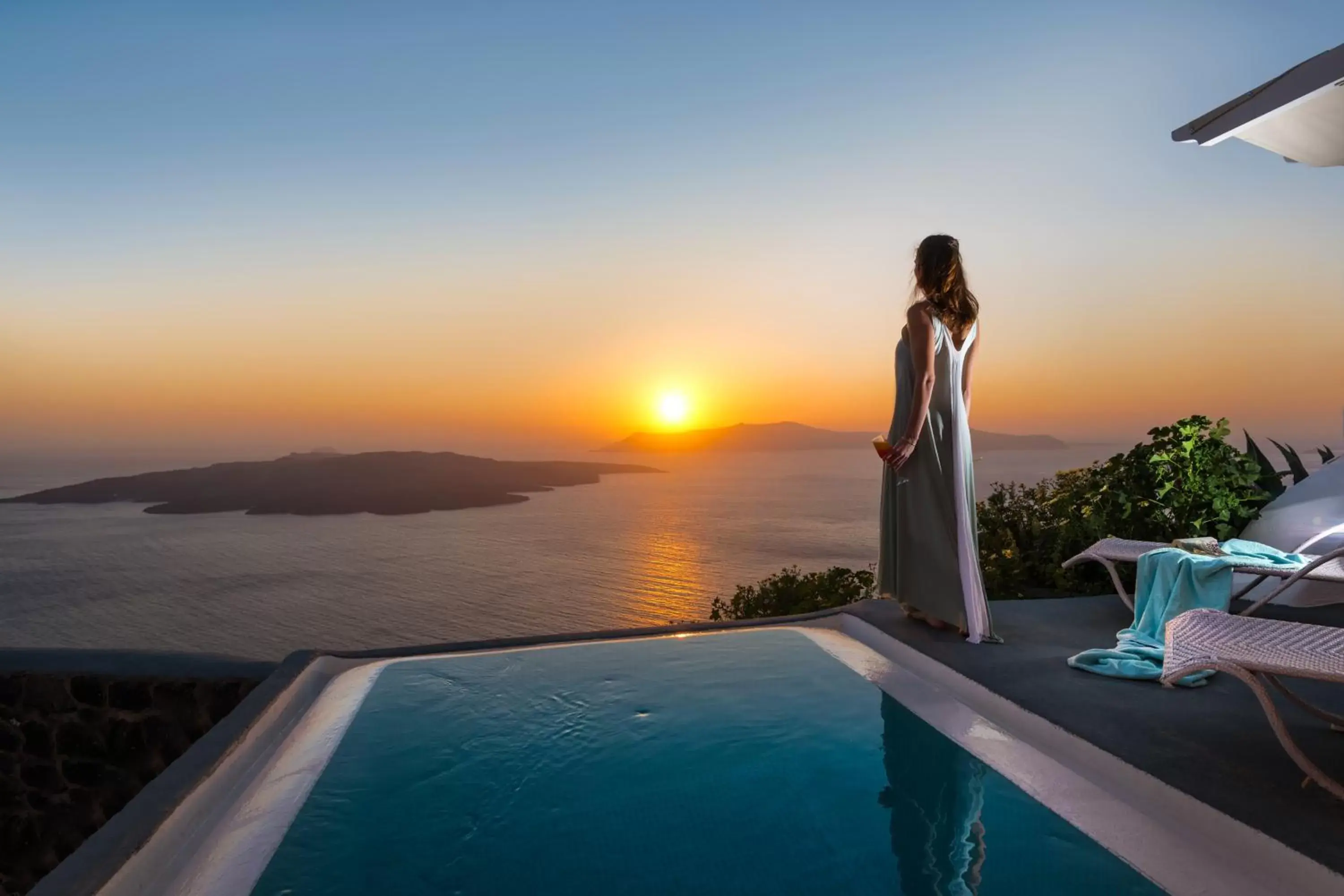 Adamant Suites Adamant Suites