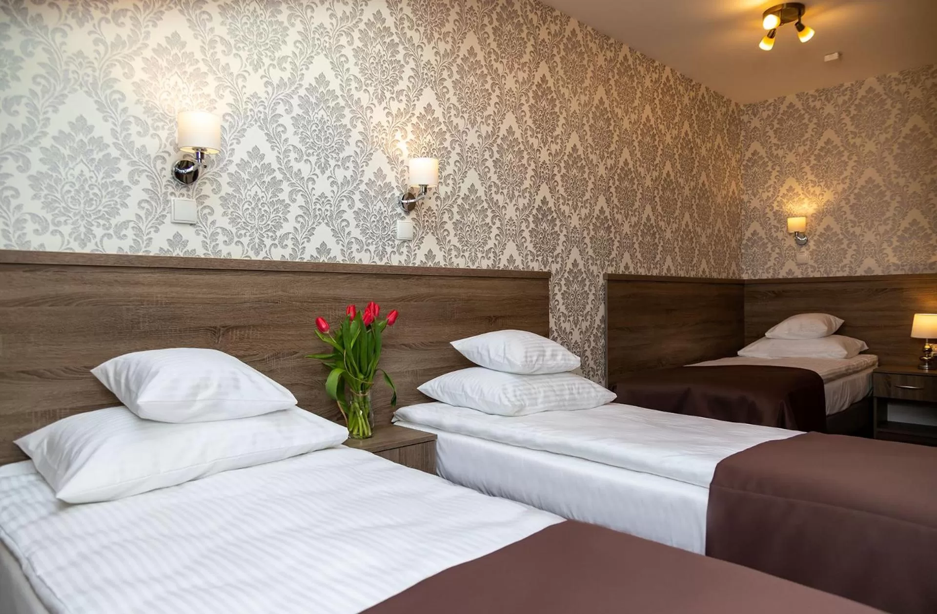 Bed in Hotel Maximum