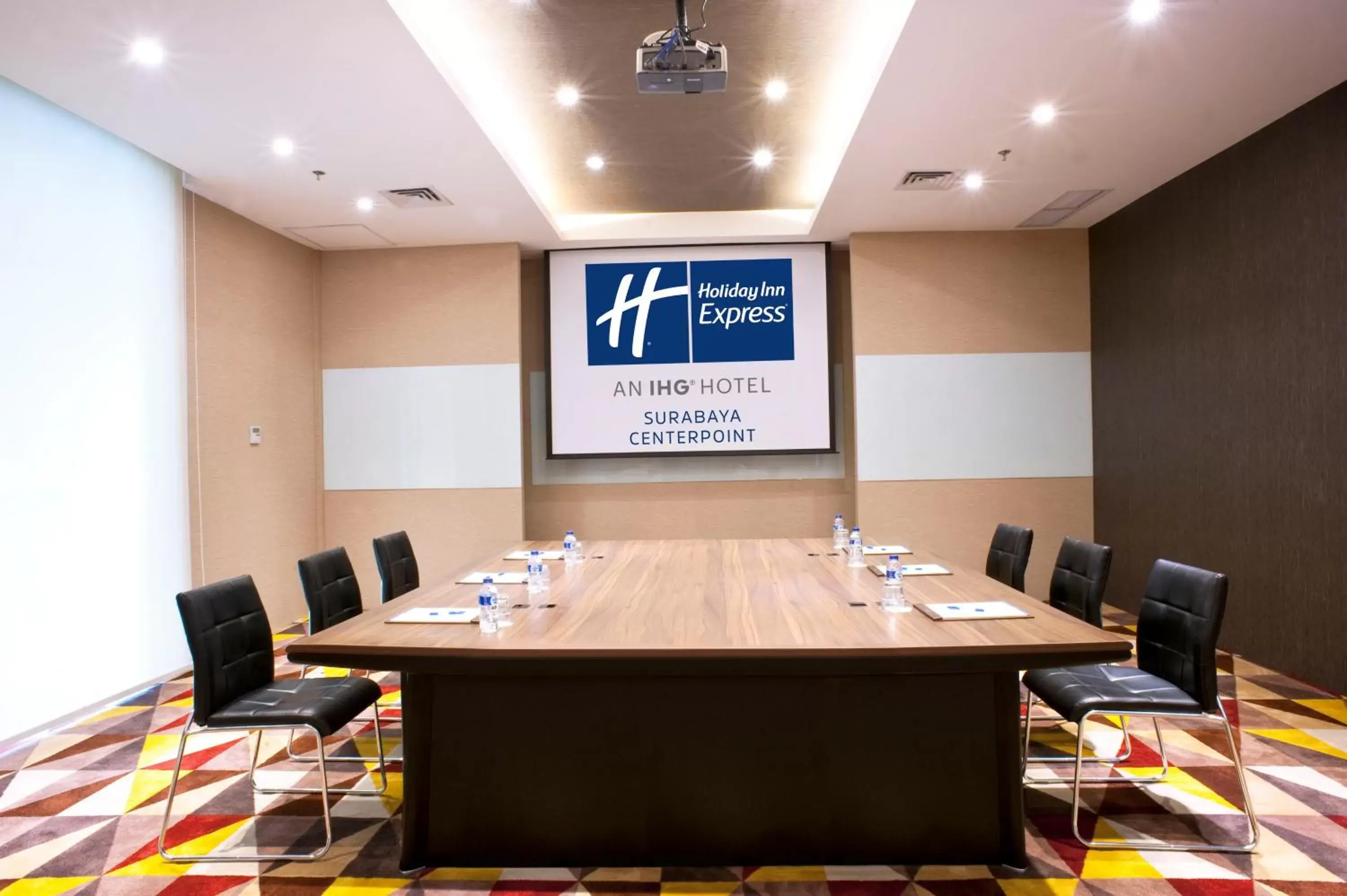 Business facilities in Holiday Inn Express Surabaya CenterPoint, an IHG Hotel