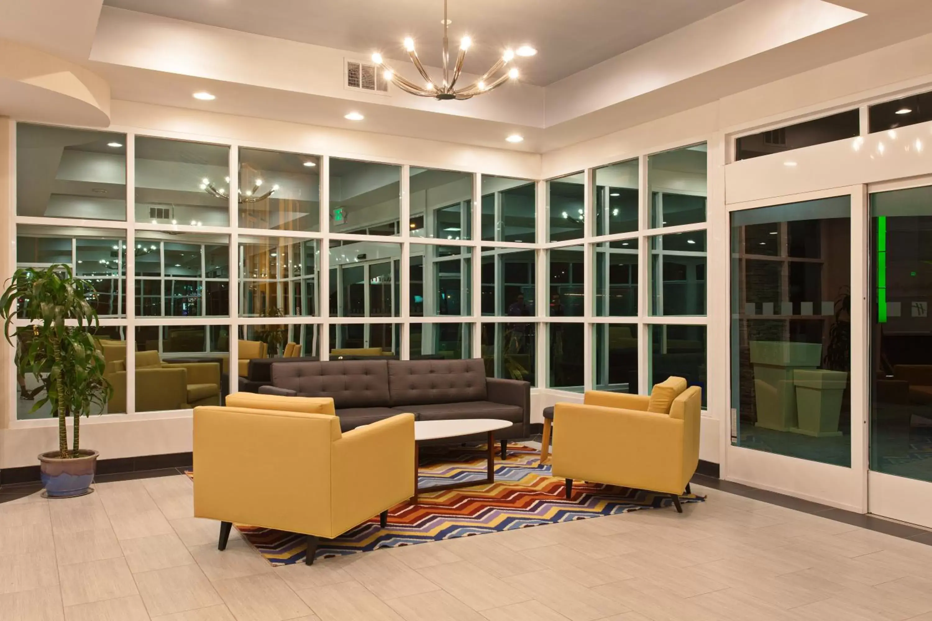 Property building, Lobby/Reception in Holiday Inn West Covina, an IHG Hotel