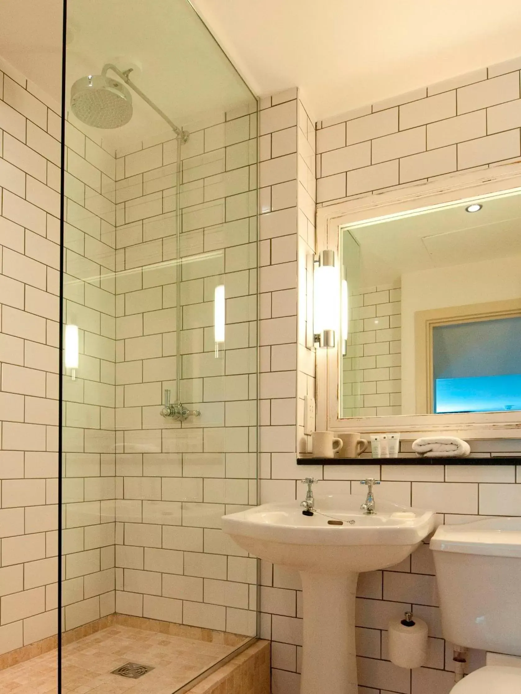 Shower, Bathroom in Didsbury House Hotel