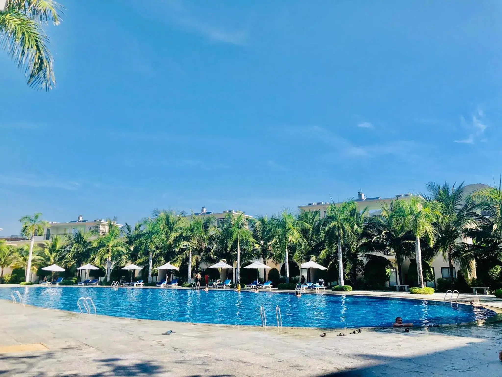 Garden view, Swimming Pool in Diamond Bay Condotel Resort Nha Trang