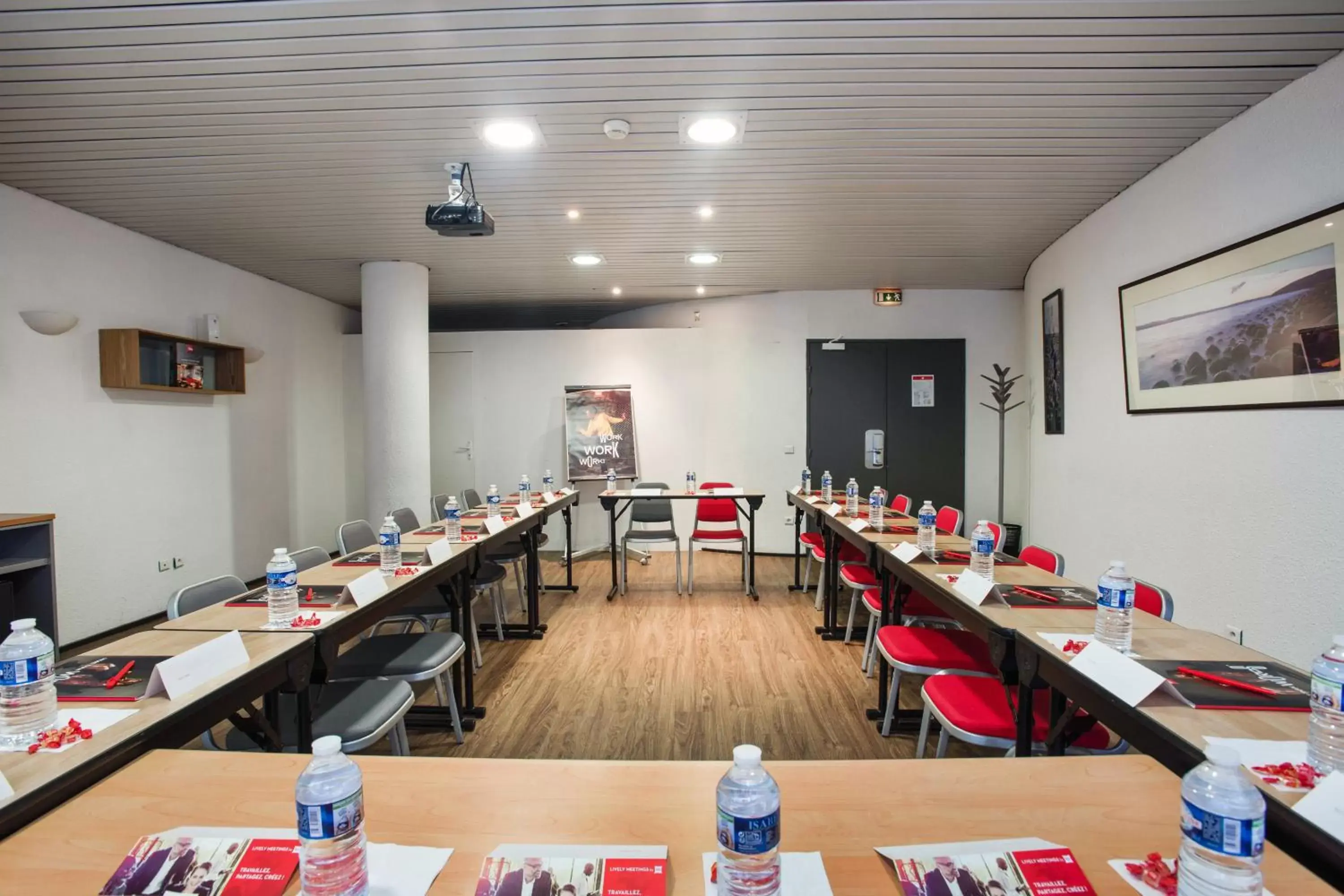 Meeting/conference room, Restaurant/Places to Eat in ibis Lorient Centre Gare
