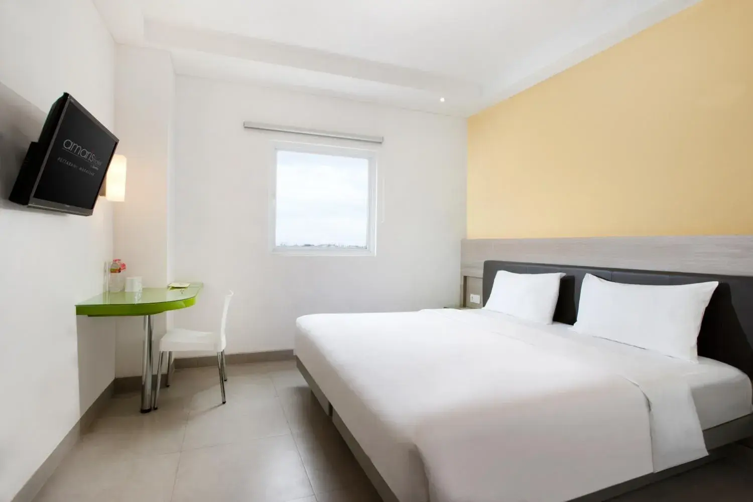 Bed, Room Photo in Amaris Hotel Pettarani