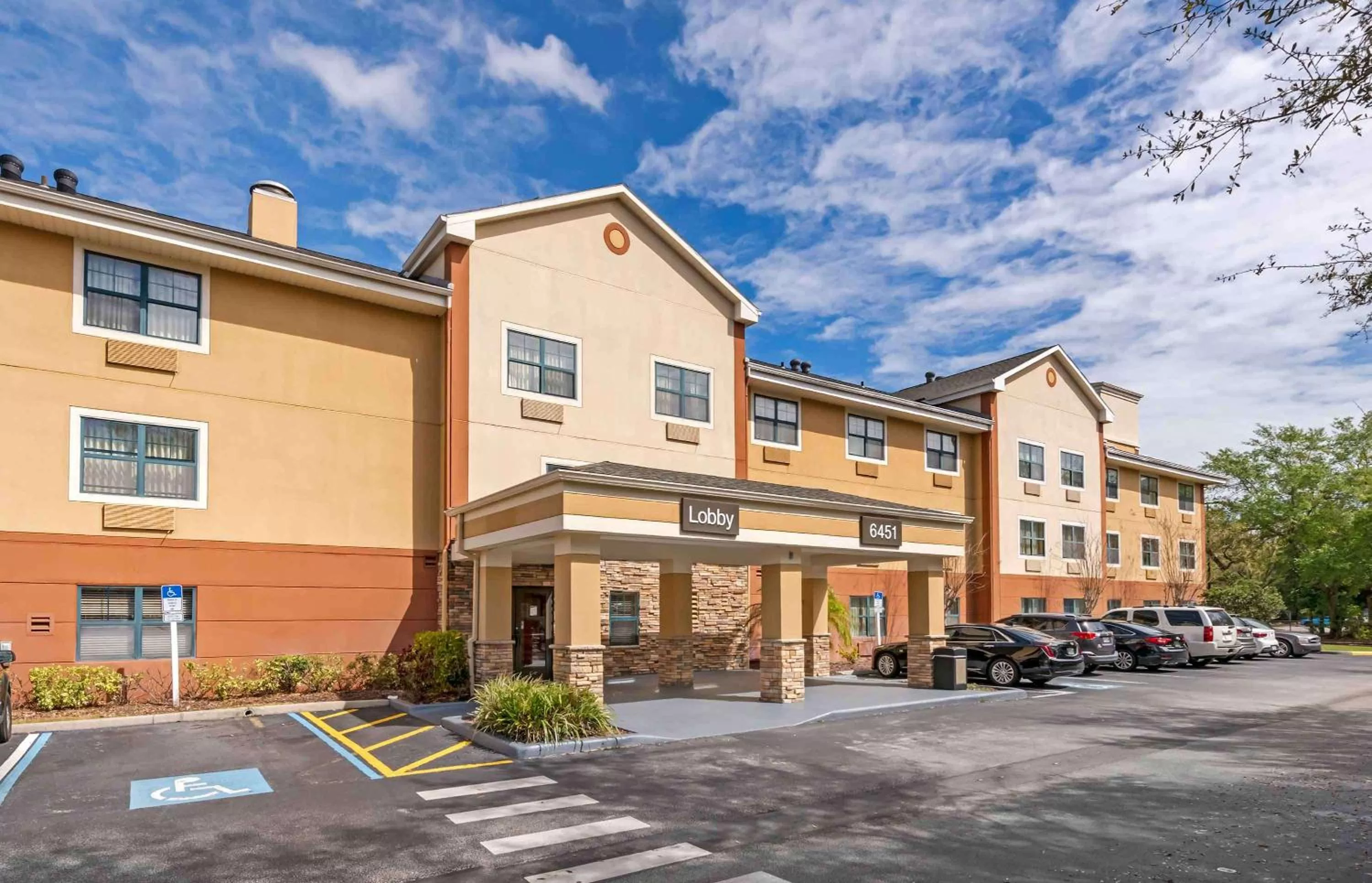 Property building in Extended Stay America Select Suites - Orlando - Conven Ctr - Sports Complex