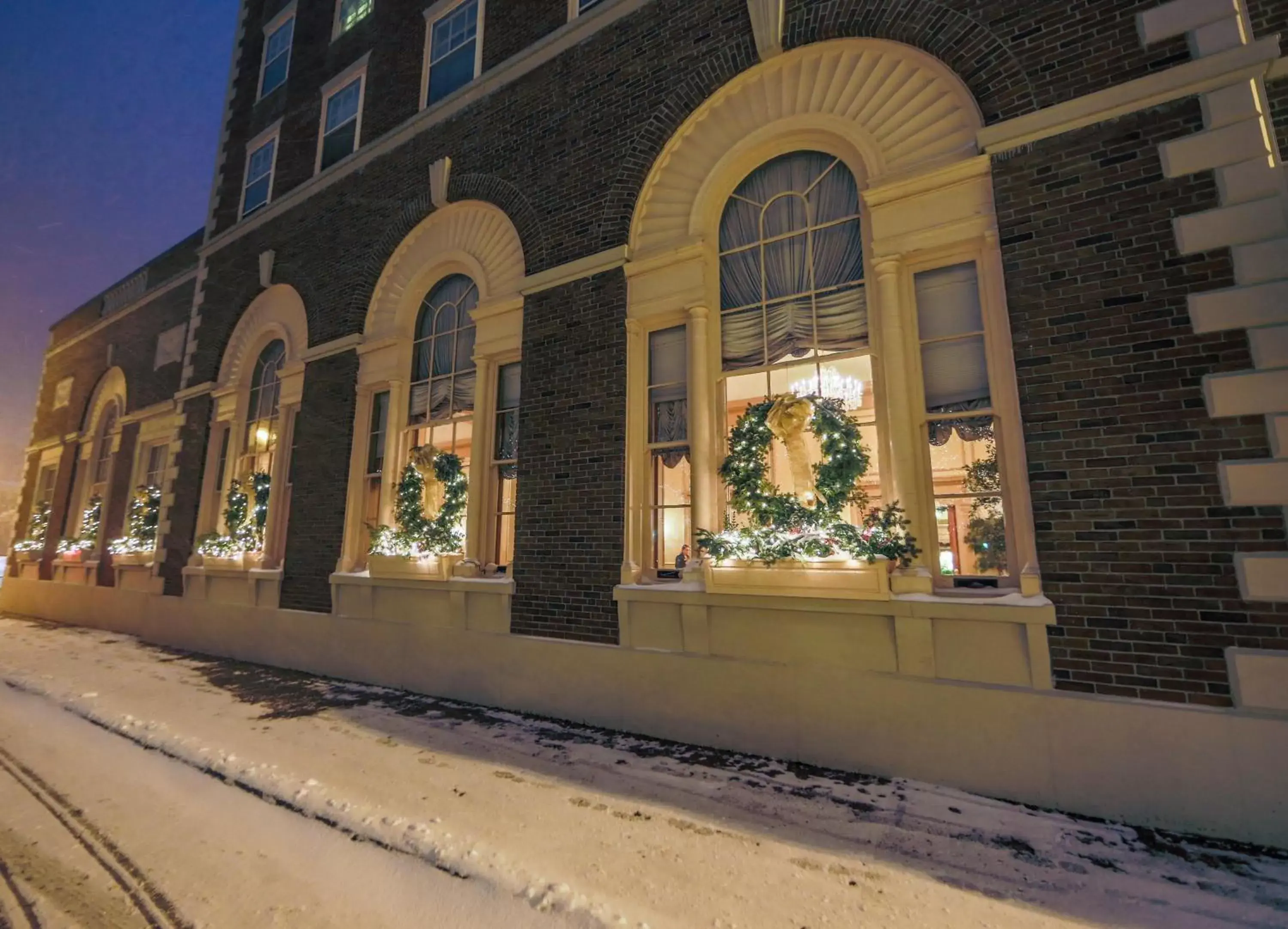 Facade/entrance, Property Building in Hawthorne Hotel