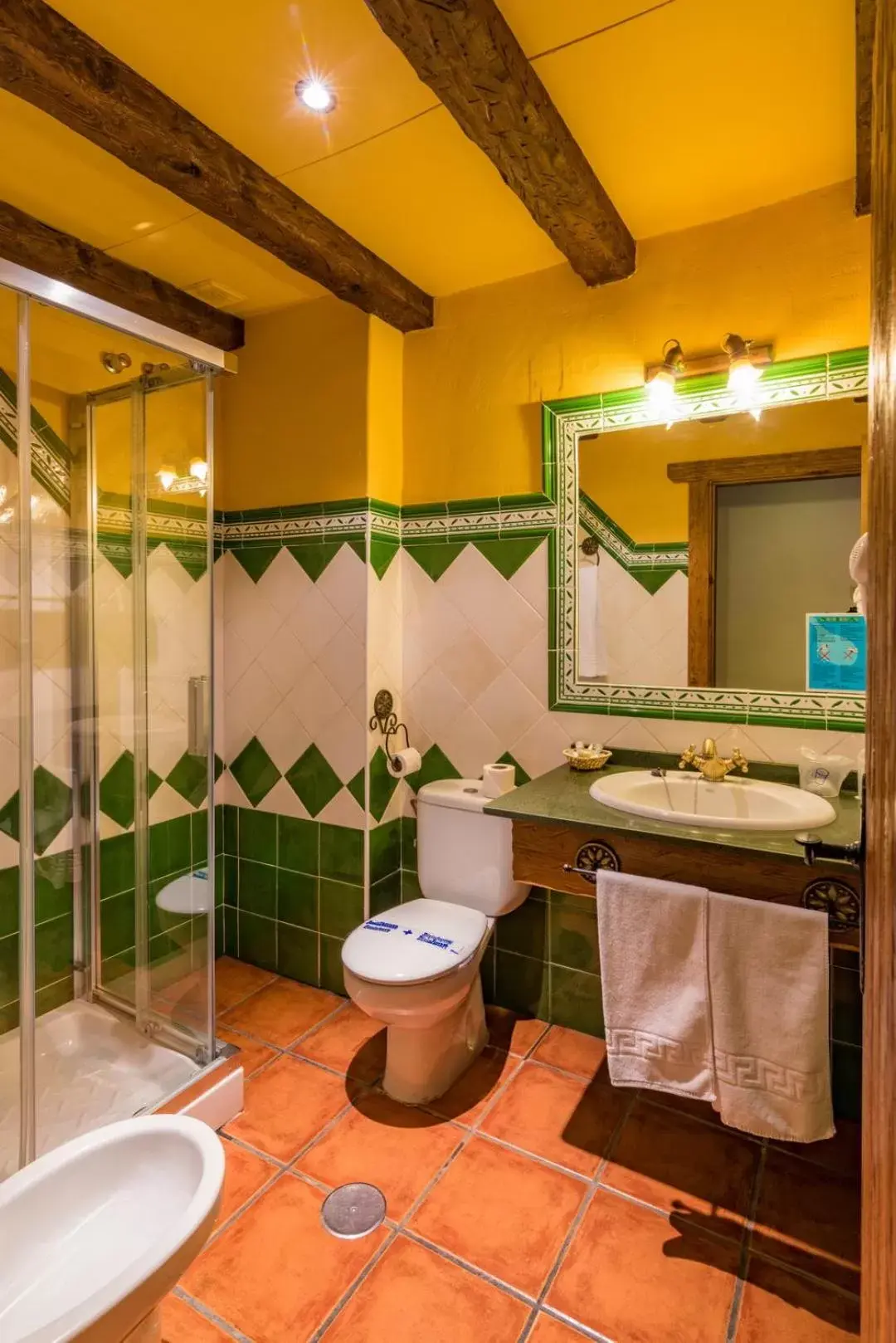 Bathroom in Hotel Rural Almazara