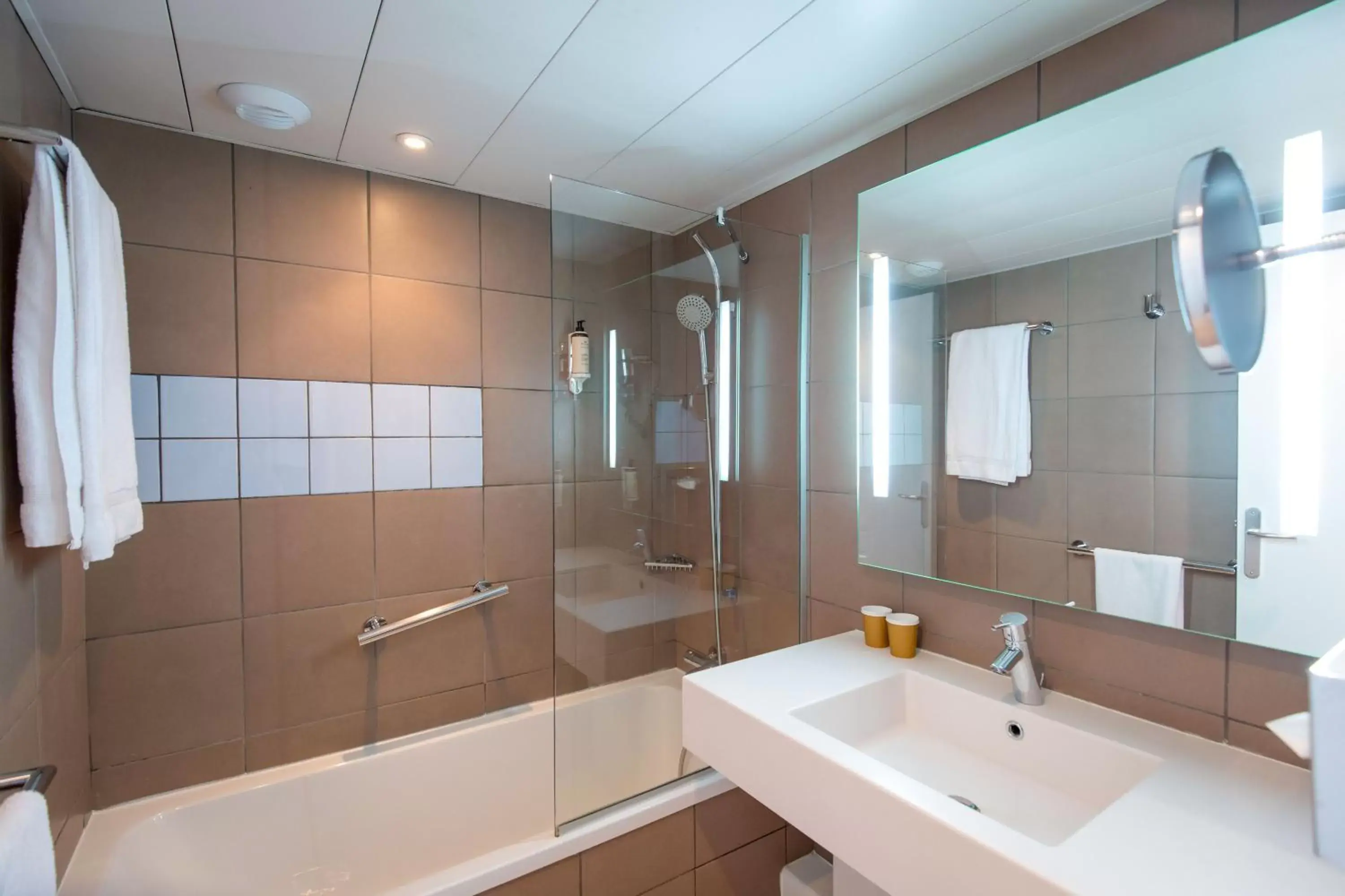 Bathroom in Mercure Cannes Mandelieu