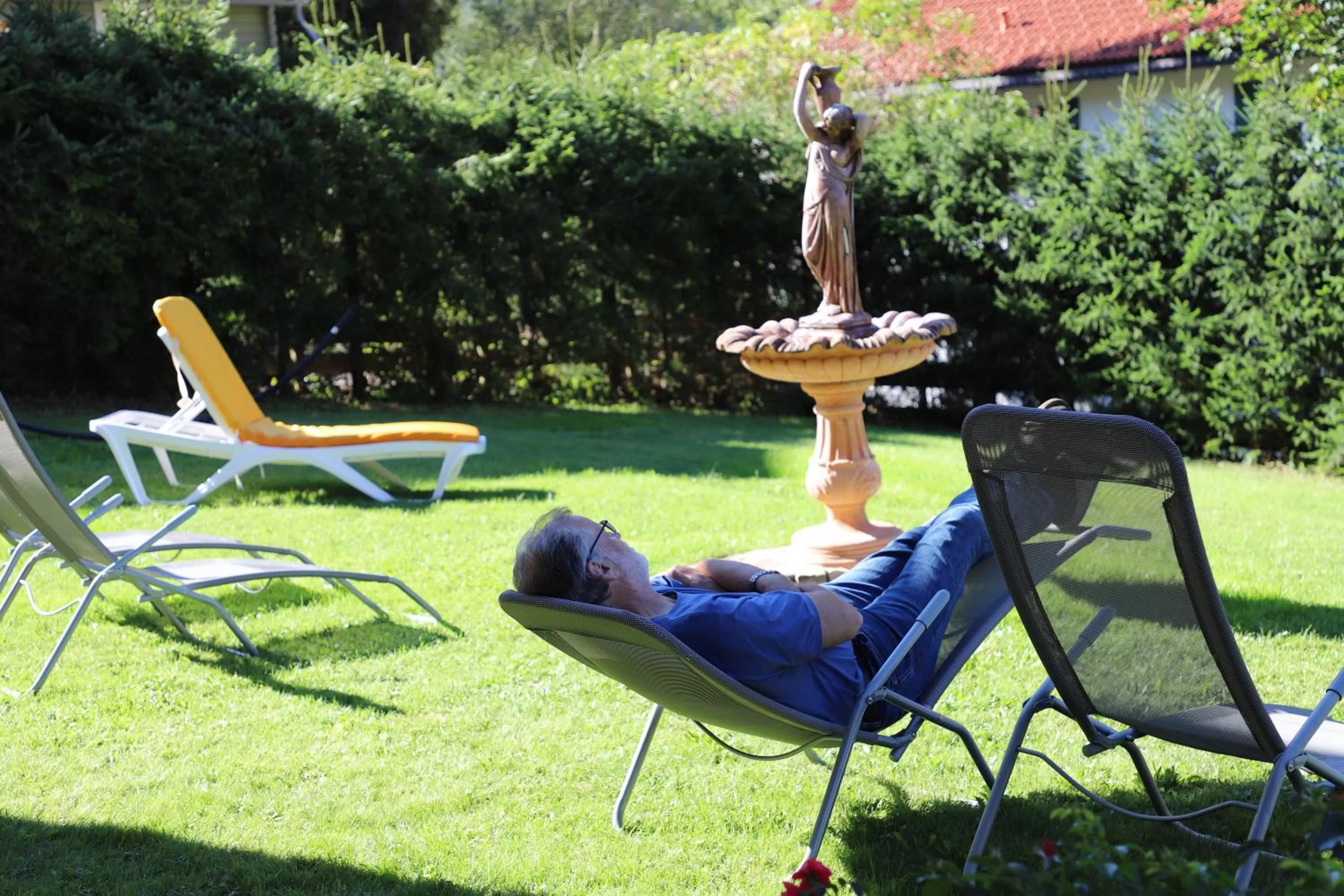 Patio in Hotel Effland -Sauna -Pool