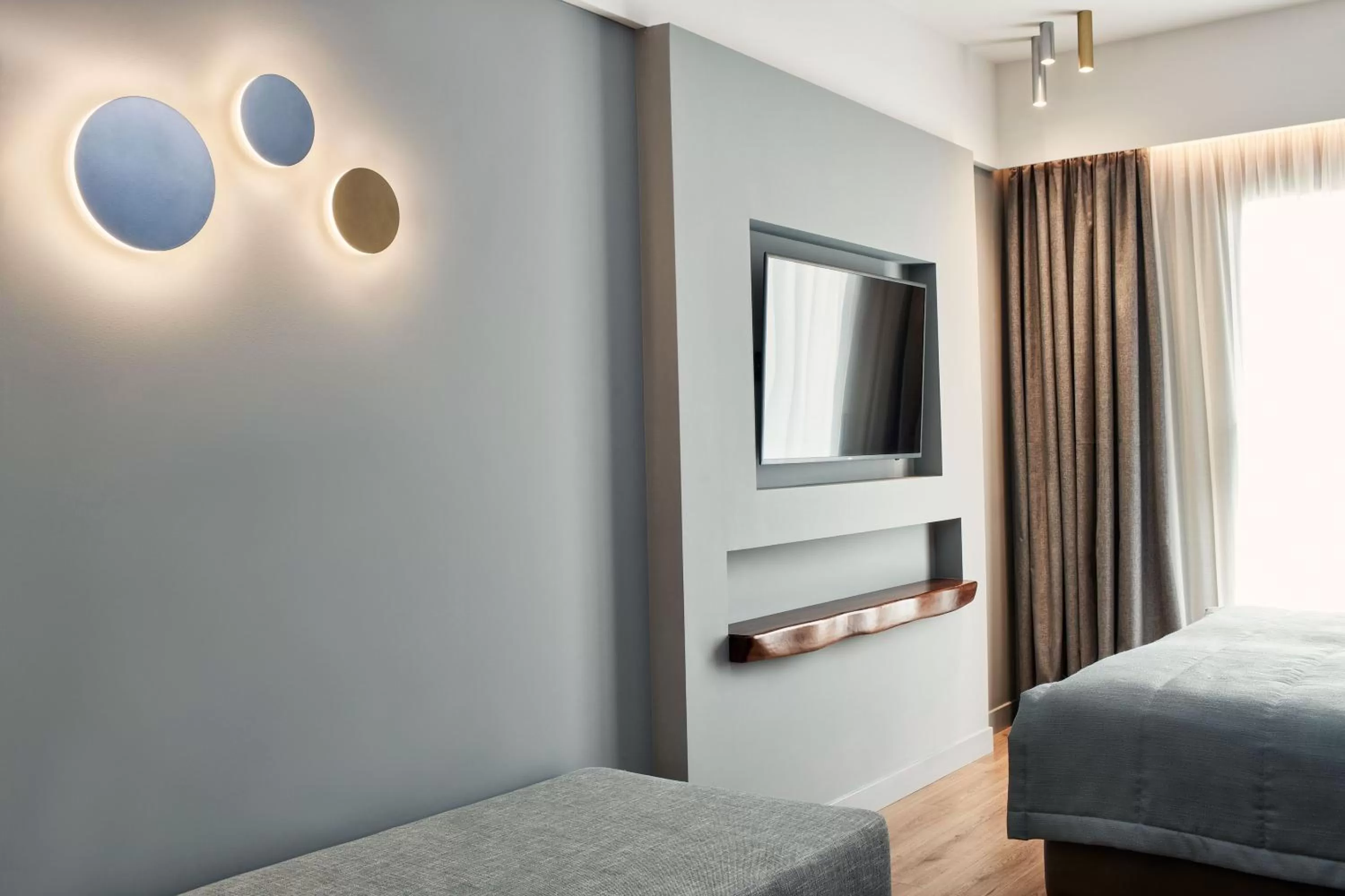 TV and multimedia, Bed in Hotel Achilleas