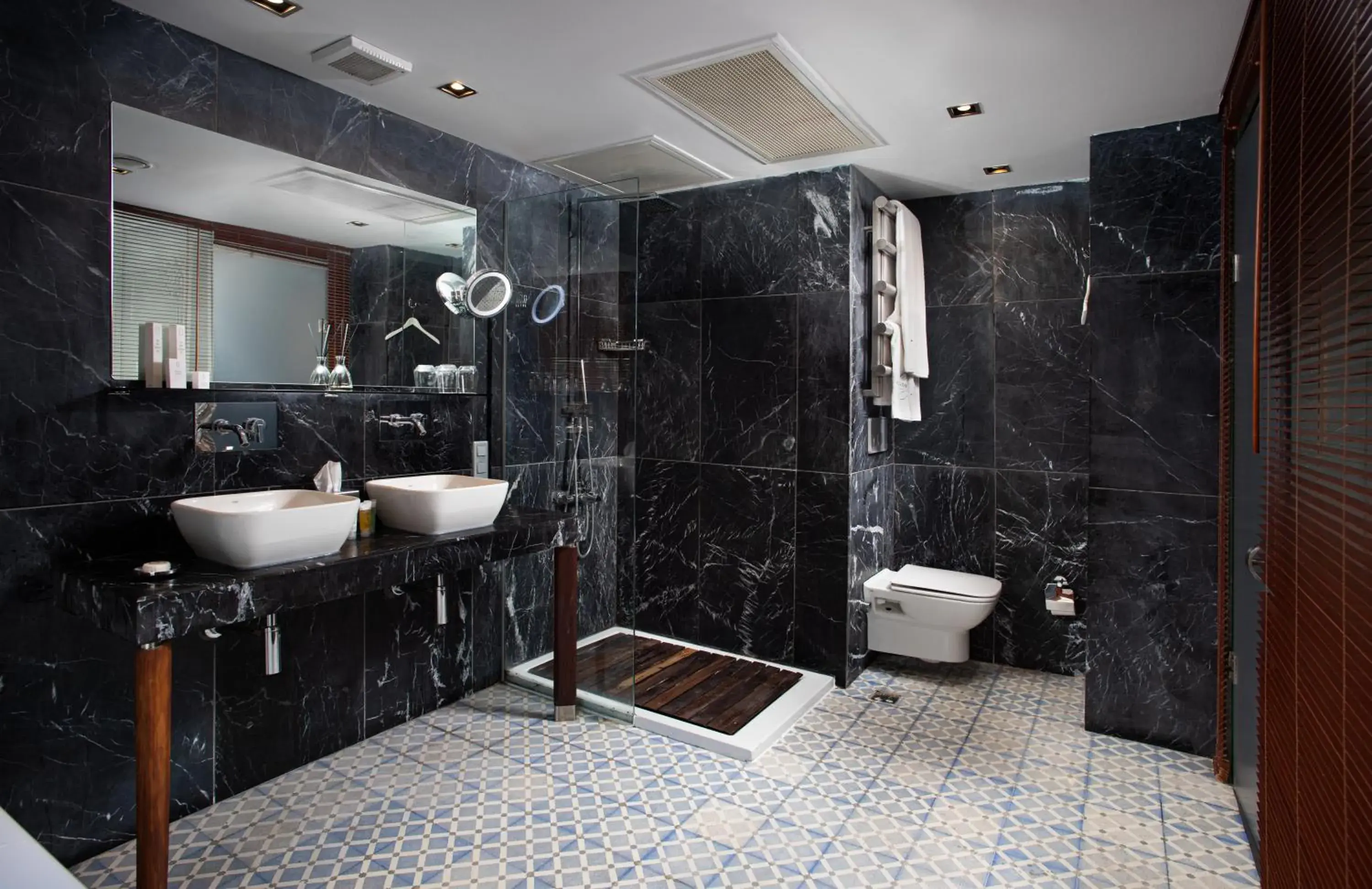 Bathroom in Georges Hotel Galata