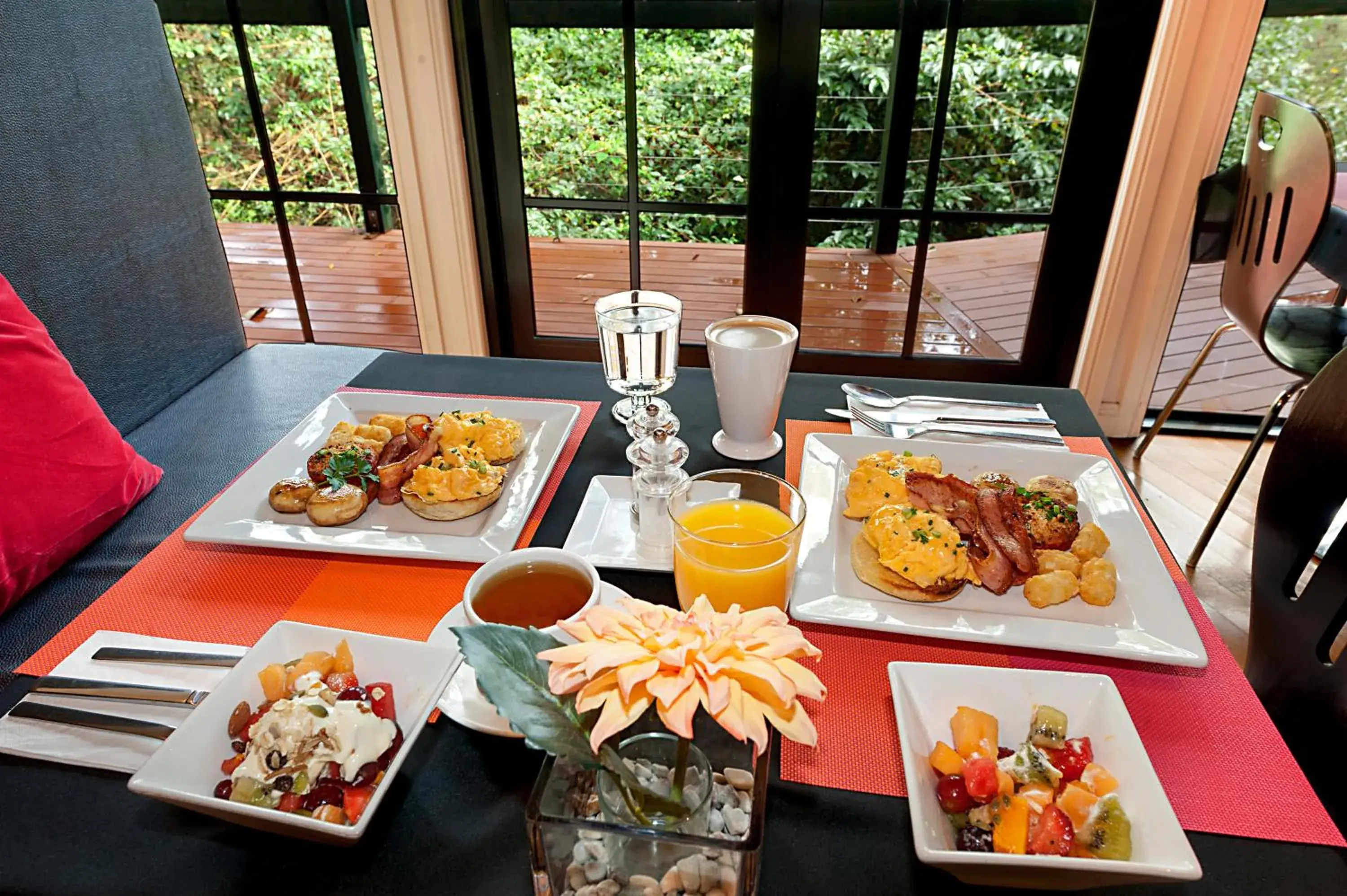 Breakfast in Escarpment Retreat & Day Spa for Couples