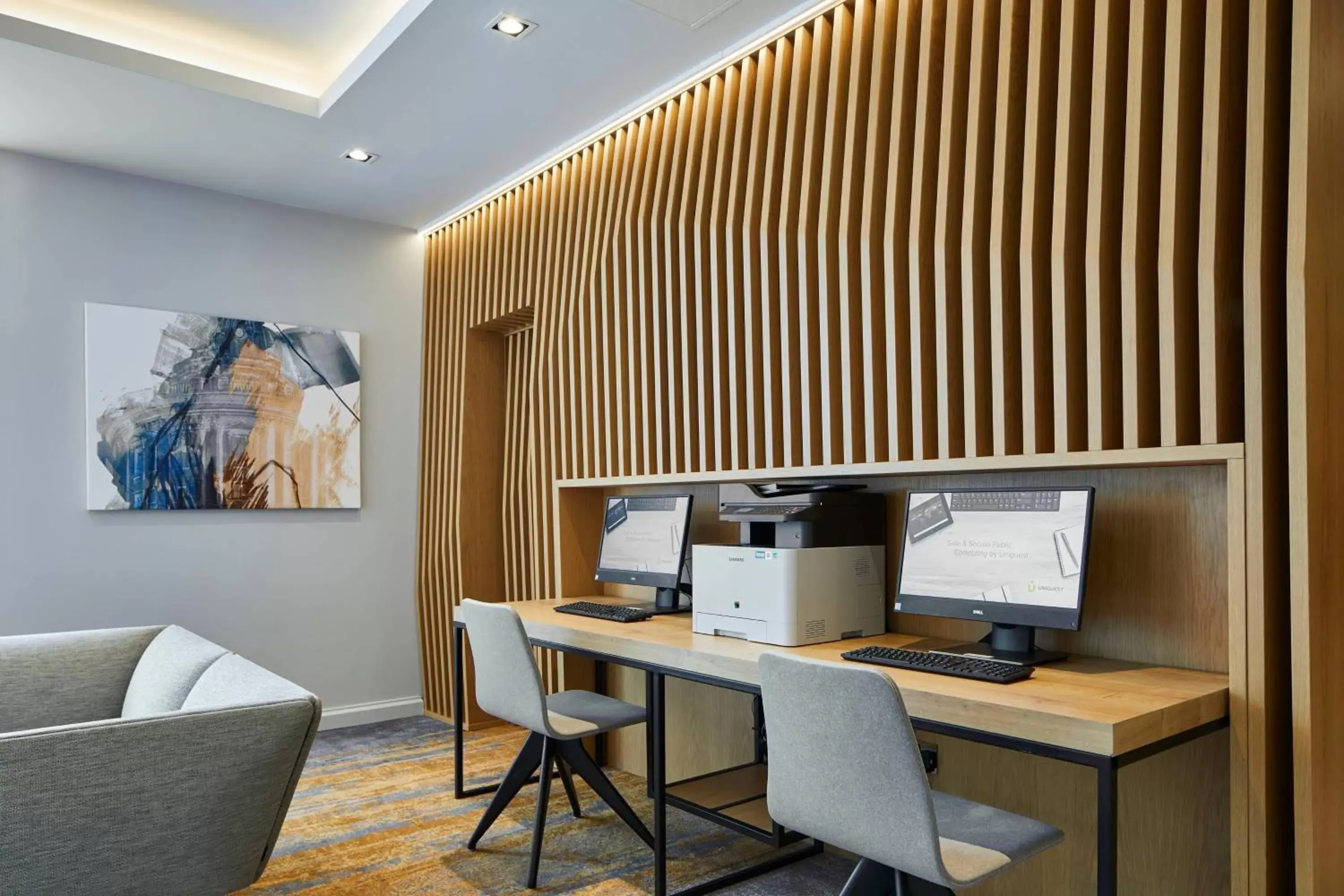 Meeting/conference room in Courtyard by Marriott Oxford City Centre