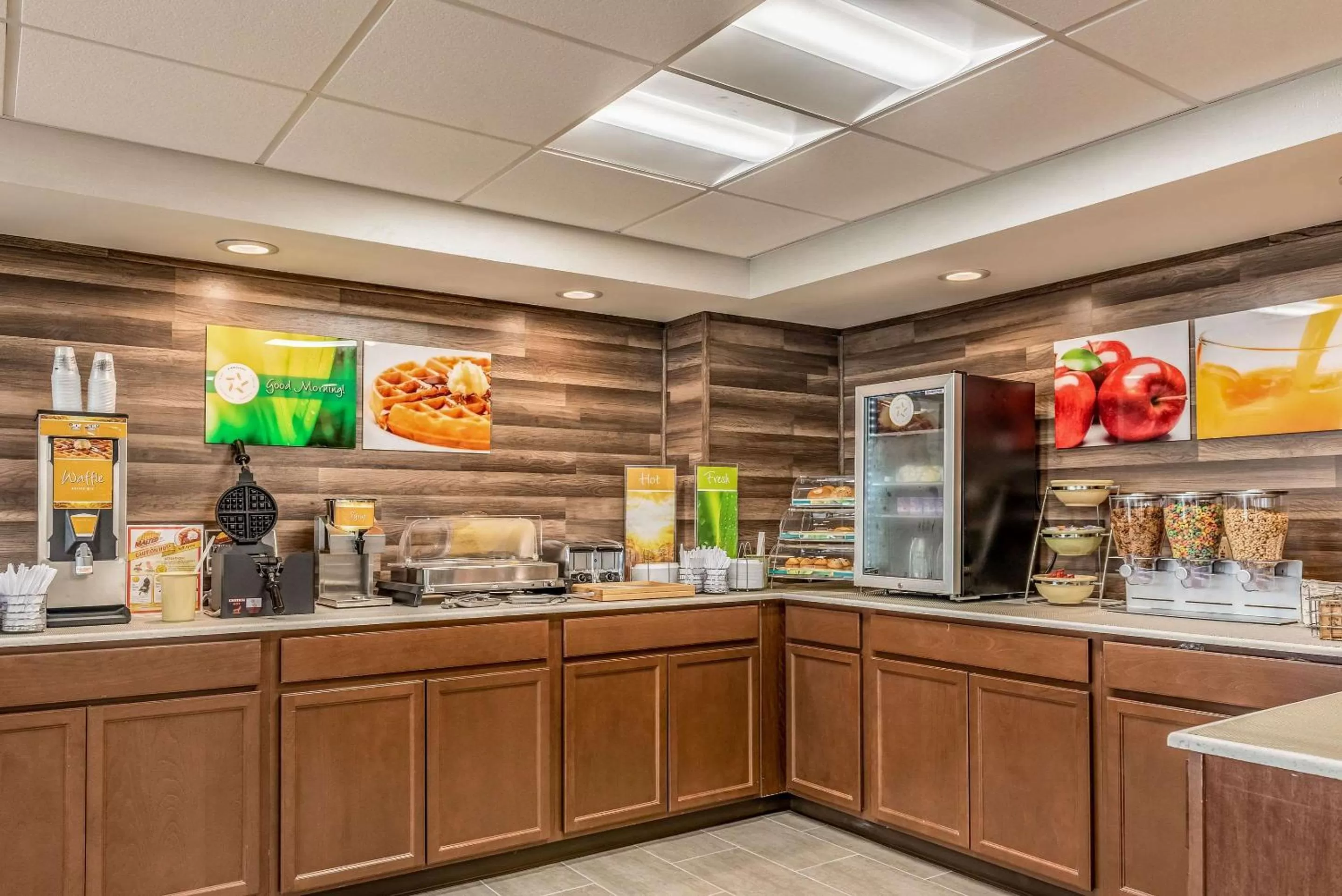 Restaurant/places to eat in Quality Inn Bucyrus North