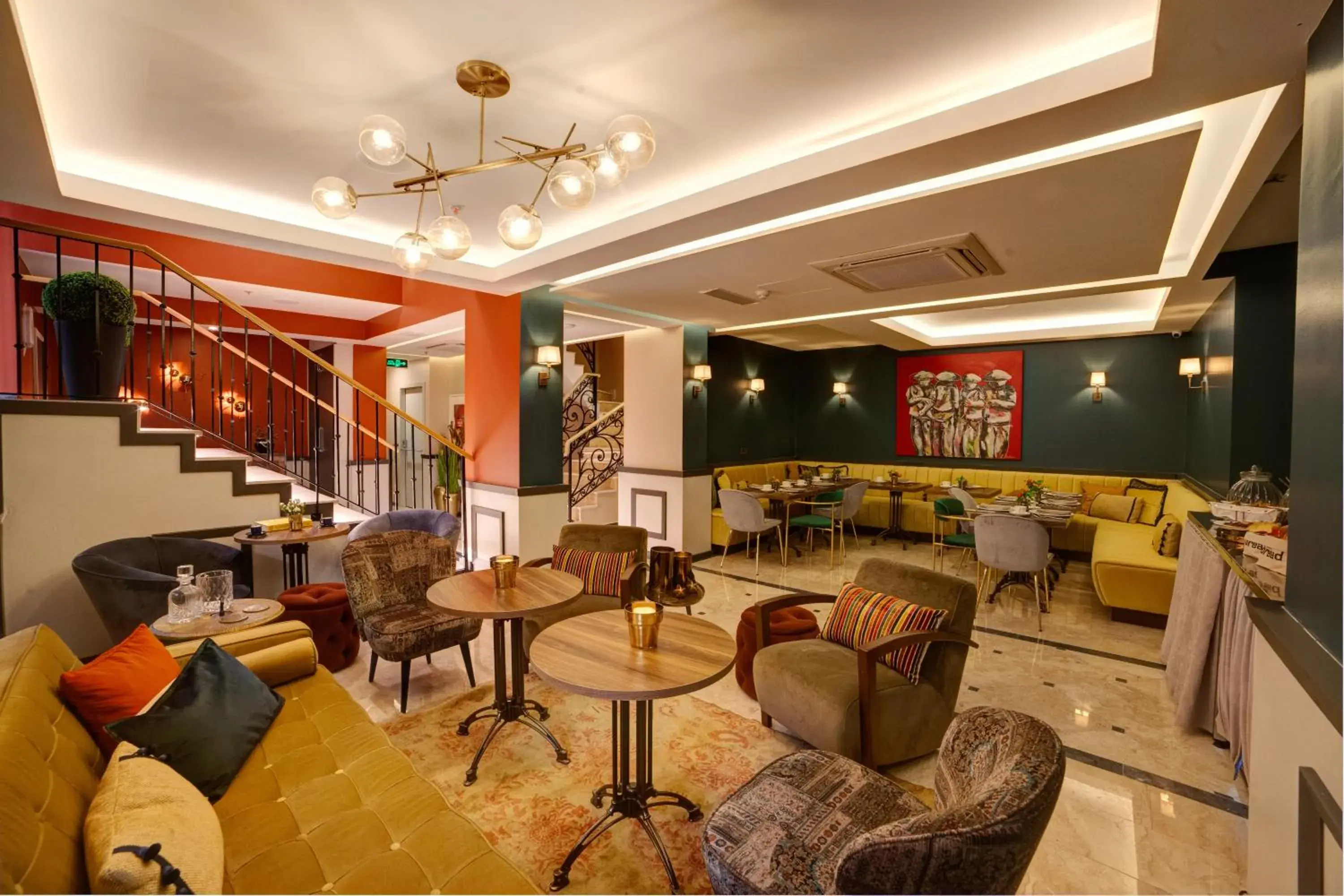 Lobby or reception, Lounge/Bar in The Fox Hotel