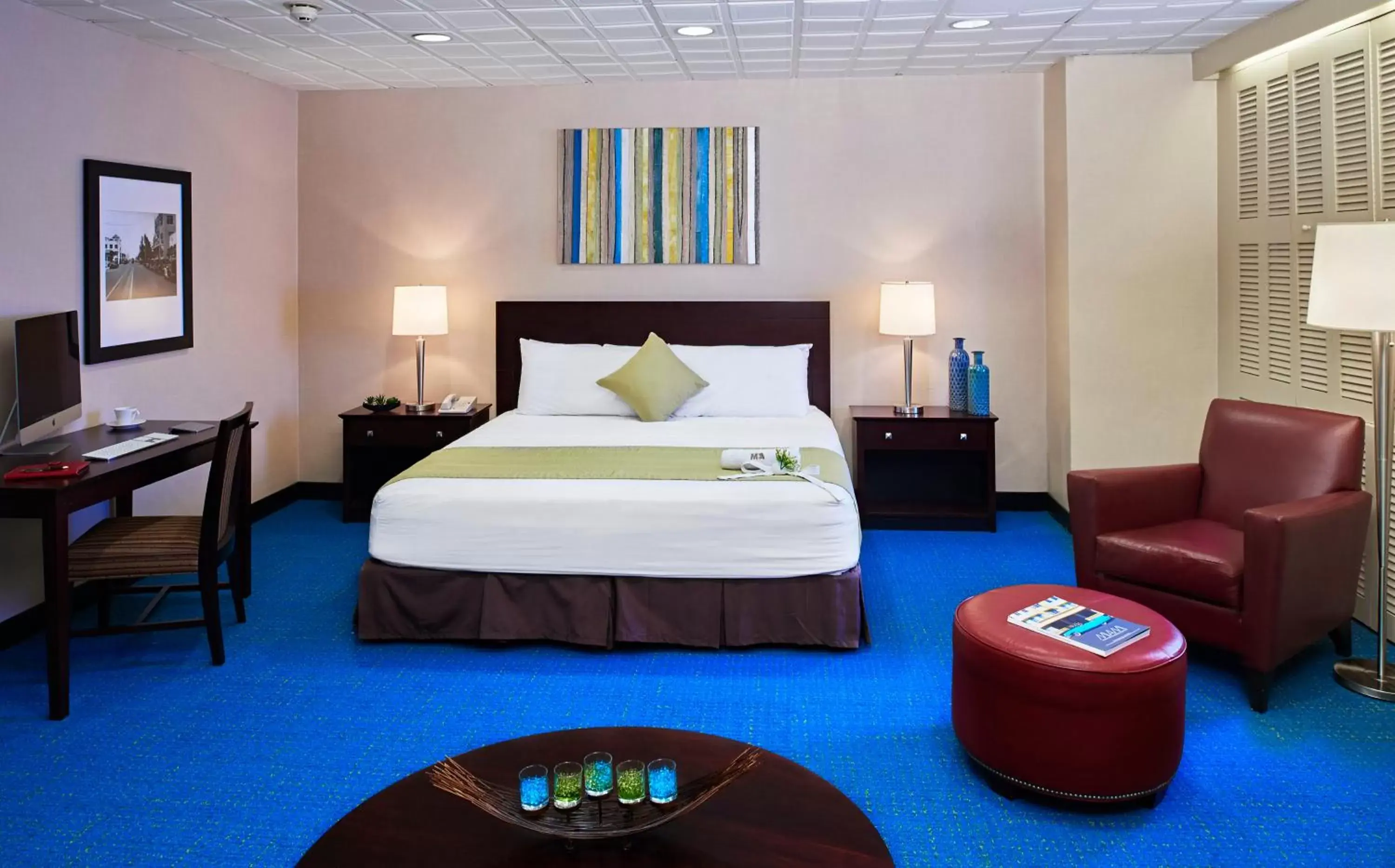Bedroom, Bed in Miami International Airport Hotel