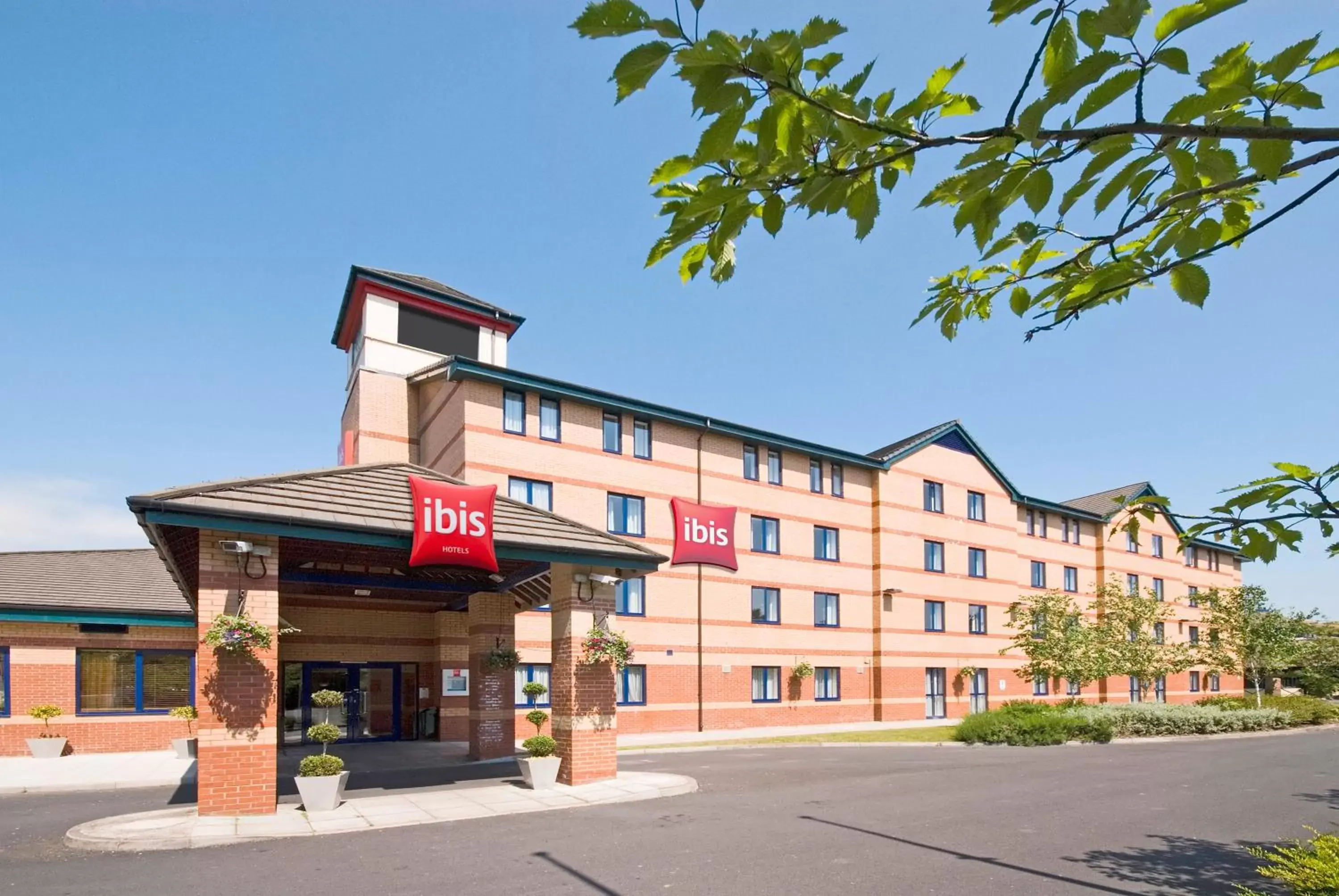 Facade/entrance, Property Building in ibis Preston North