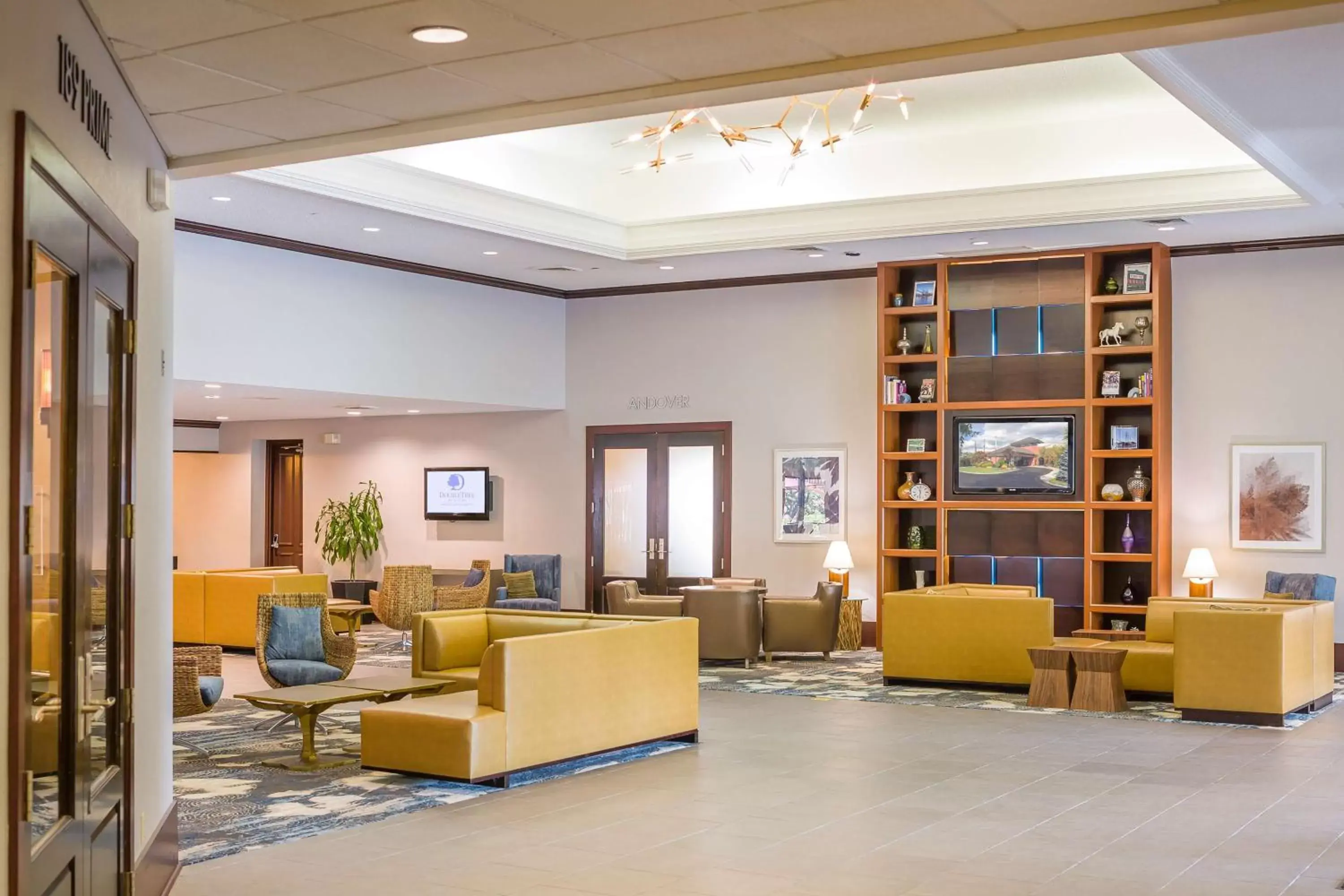 Lobby or reception, Lobby/Reception in DoubleTree by Hilton Boston-Andover