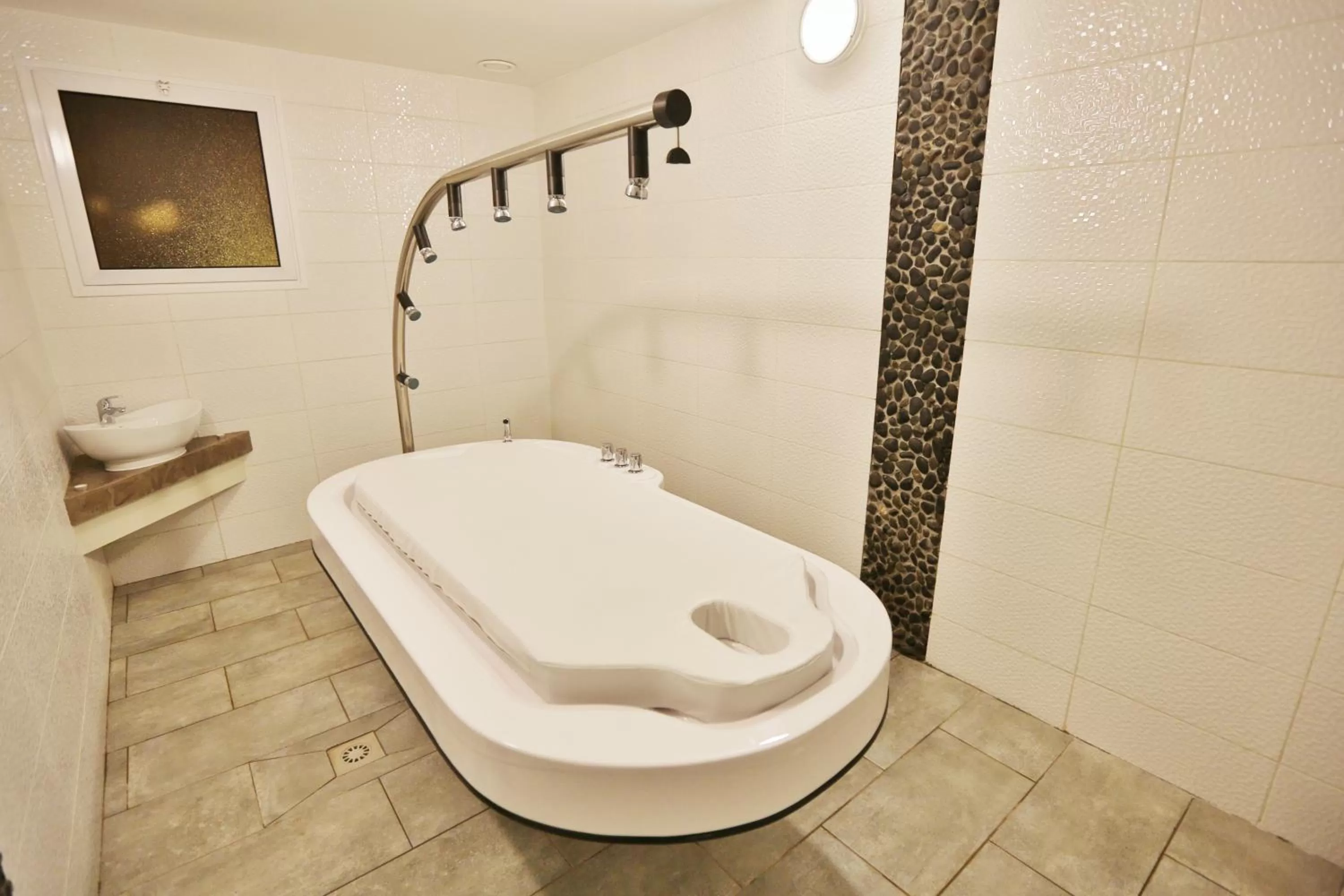 Massage in Relais des Plateaux & Spa– Ivato International Airport