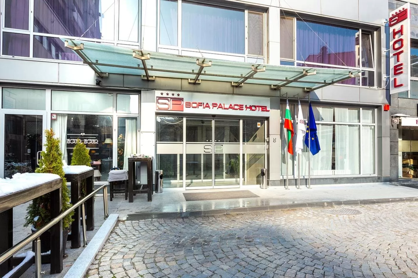 Property building in Sofia Palace Hotel by HMG