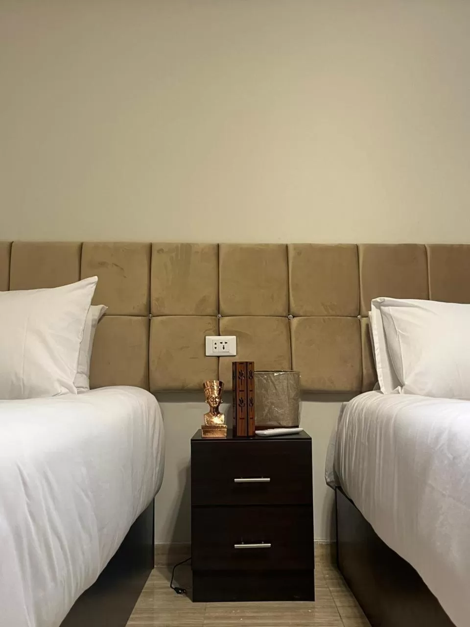 Bed in Crowne Pyramids View inn