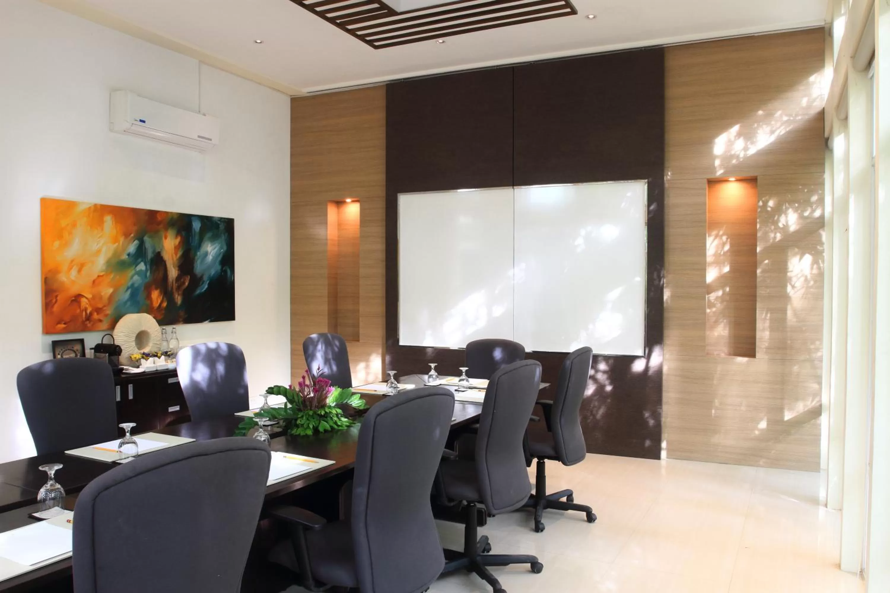 Business facilities in Kandaya Resort