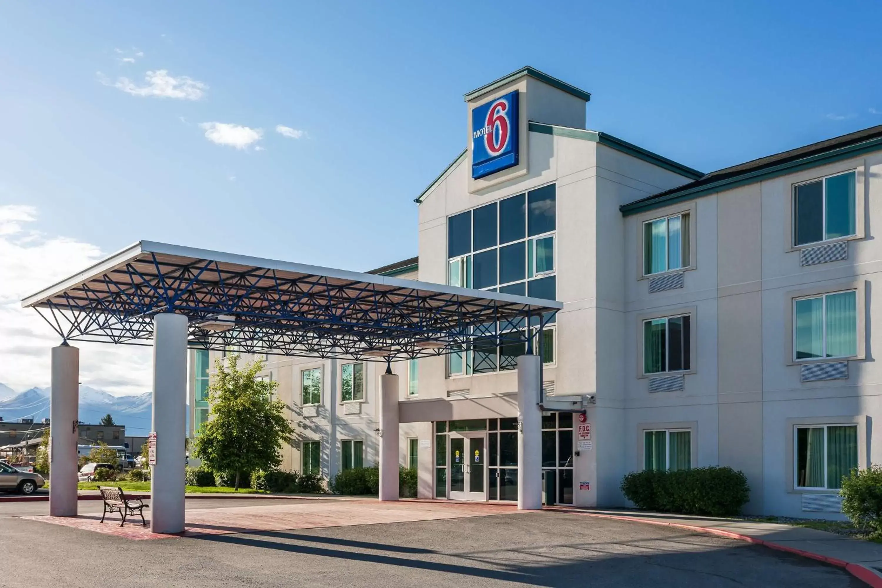 Property building, Facade/Entrance in Motel 6-Anchorage, AK - Midtown