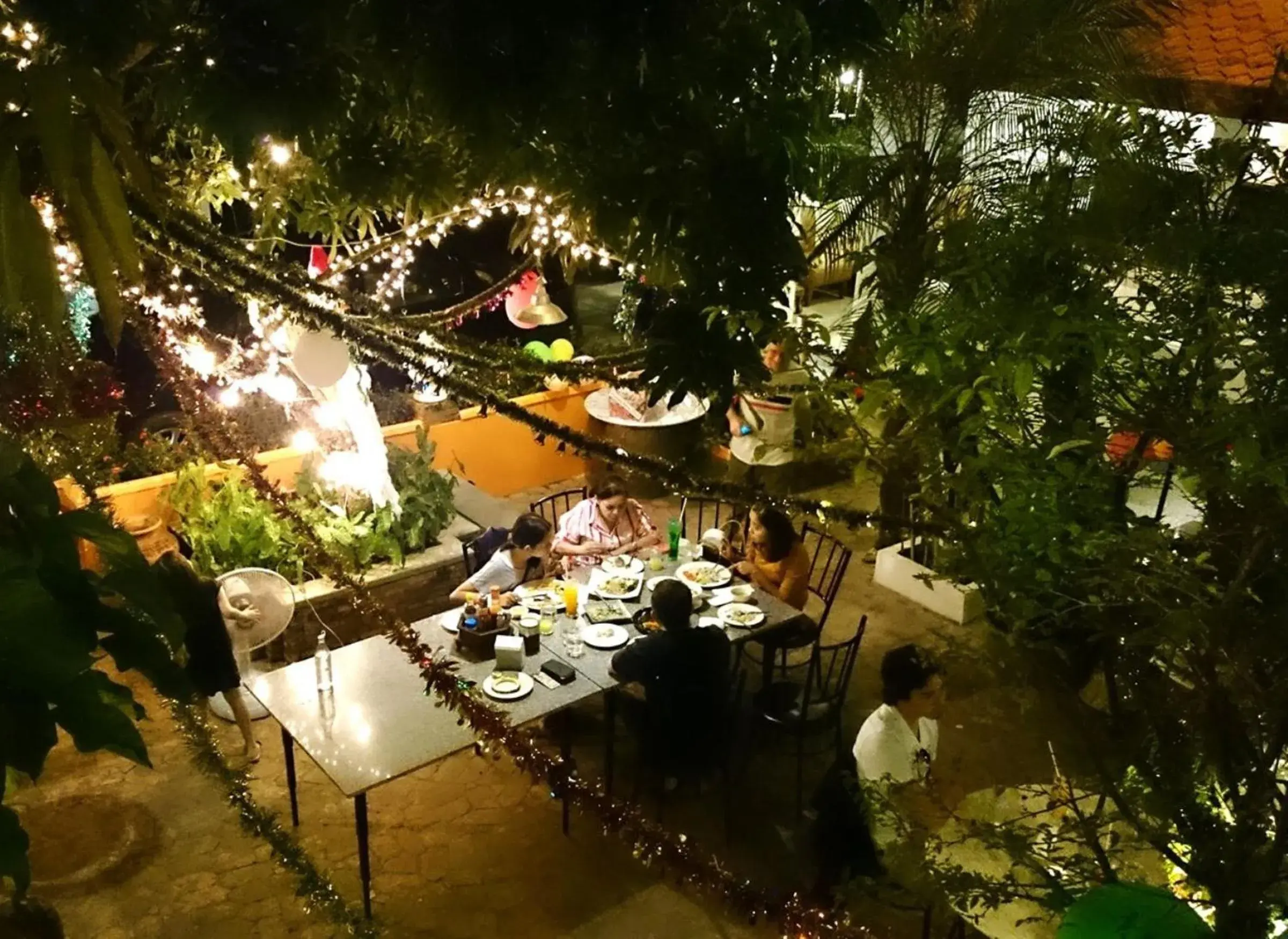 Restaurant/places to eat in Ruean Thai Hotel Restaurant/places to eat in Ruean Thai Hotel