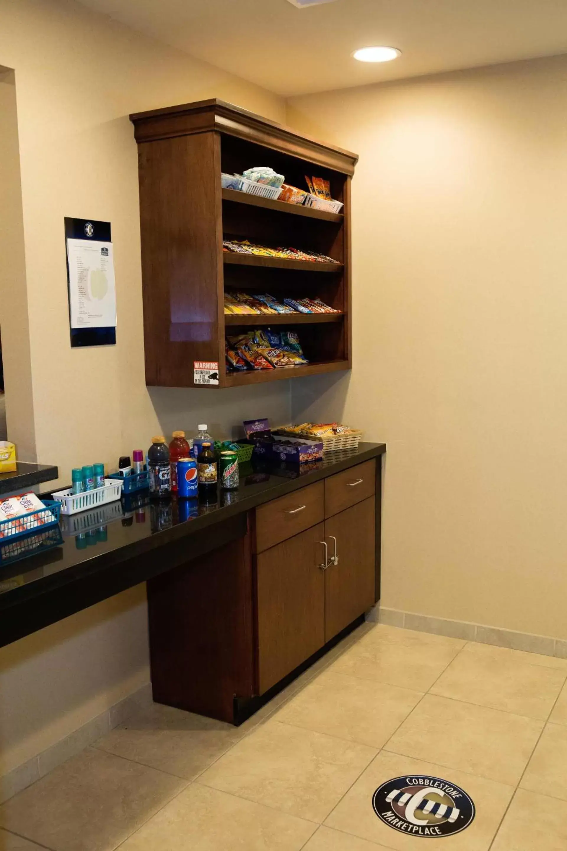 On-site shops in Cobblestone Hotel & Suites - Knoxville