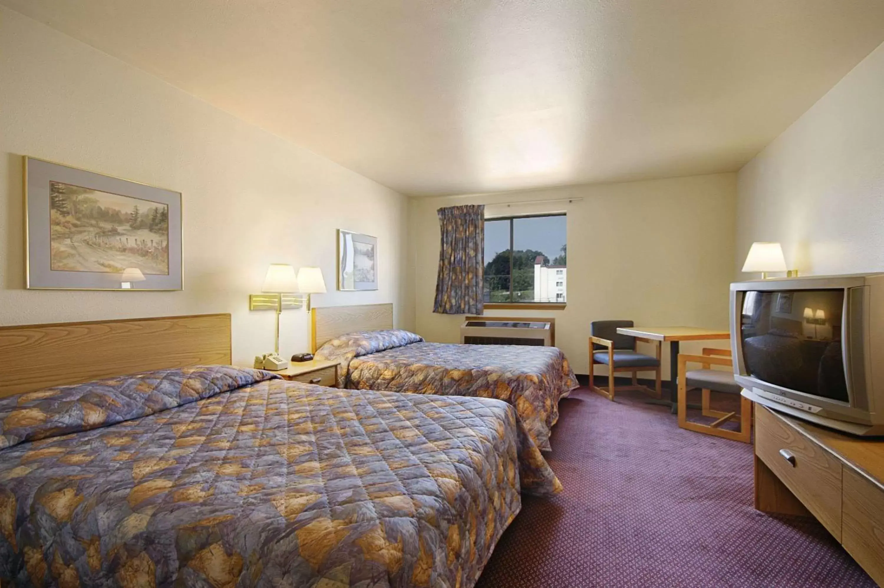 Photo of the whole room in Super 8 by Wyndham York