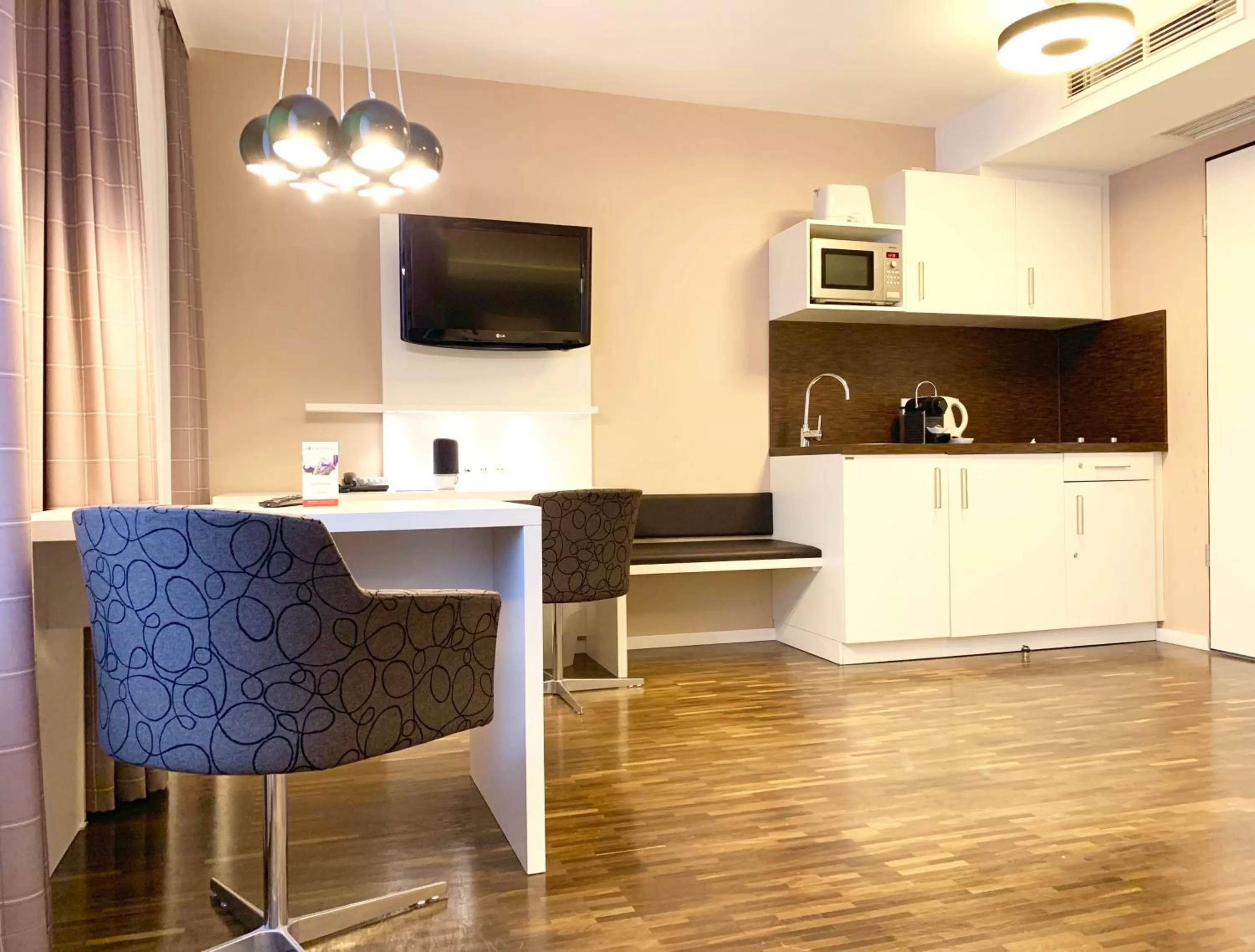 Kitchen or kitchenette in zeitwohnhaus SUITE-HOTEL & SERVICED APARTMENTS