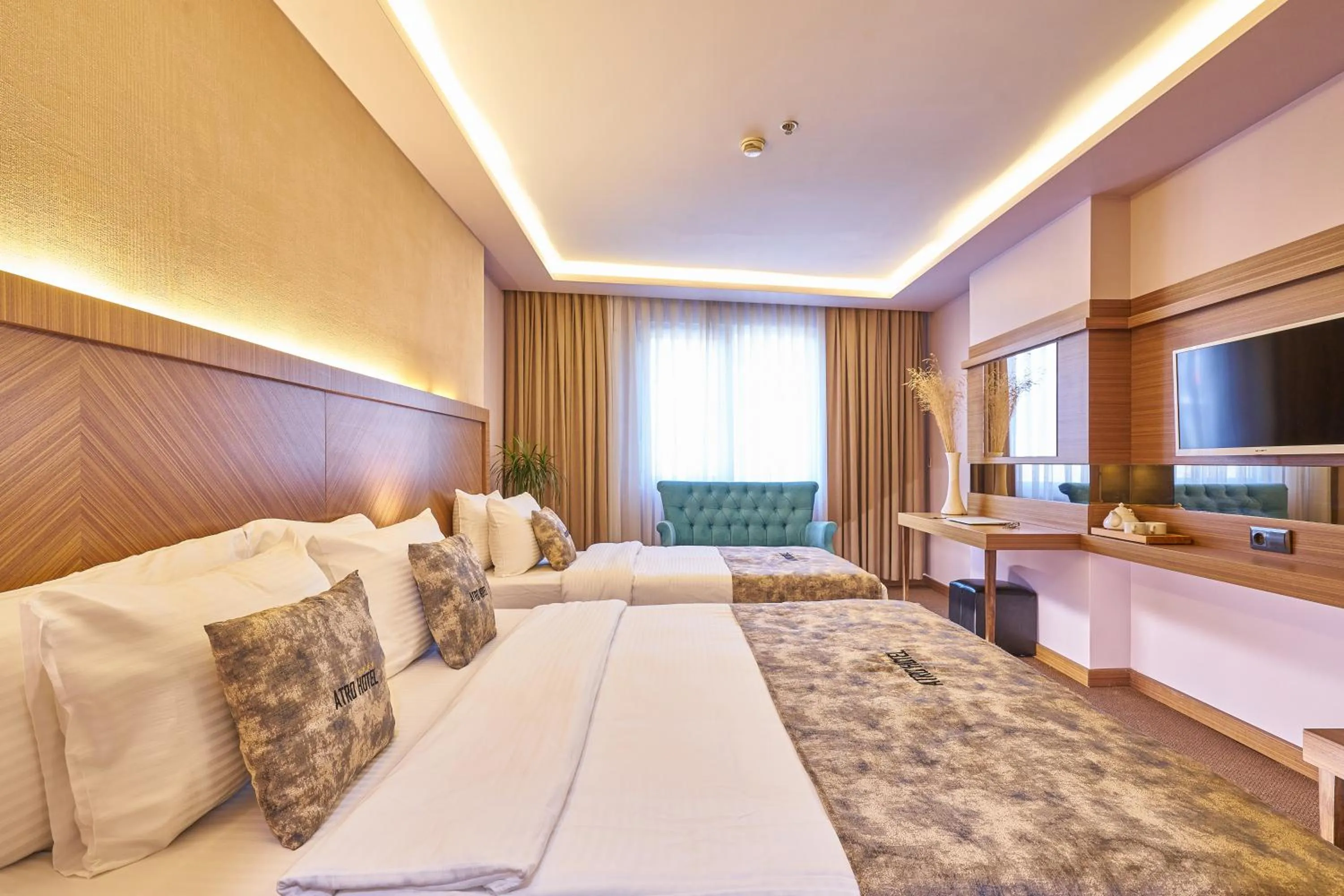 Photo of the whole room, Bed in Atro Hotel