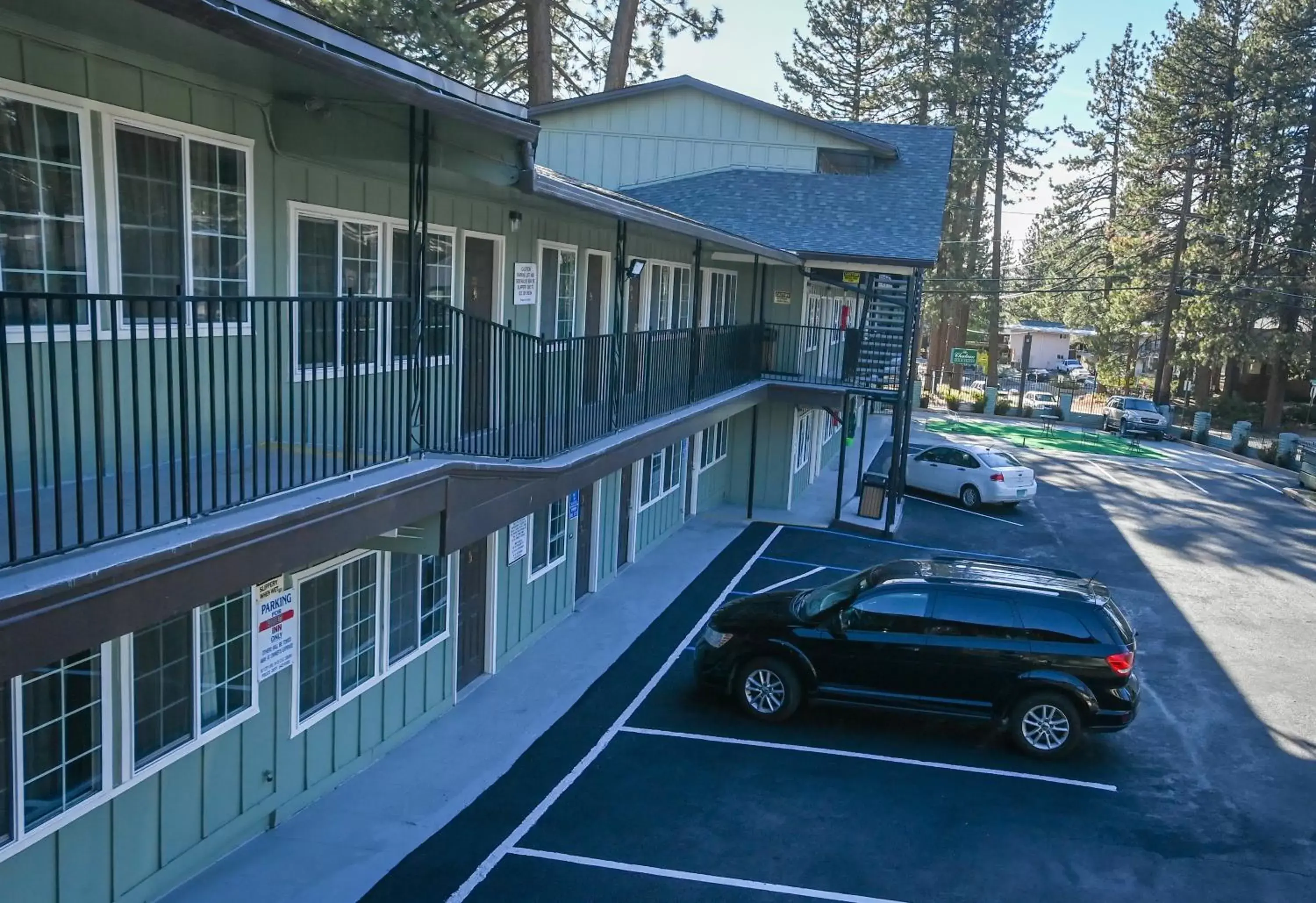 Balcony/Terrace, Property Building in Budget INN At The Heavenly Gondola