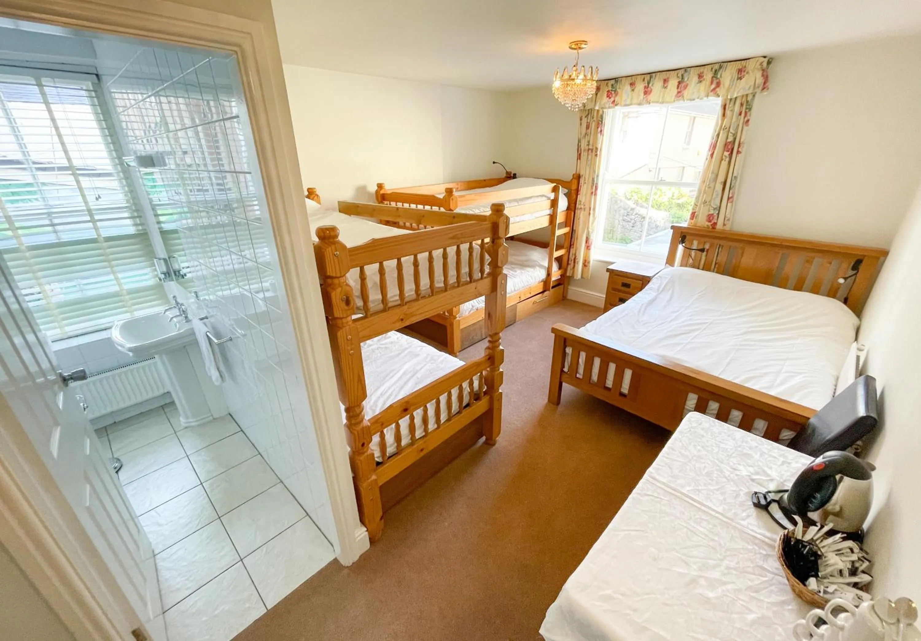 Shower, Bed in Llandudno Hostel