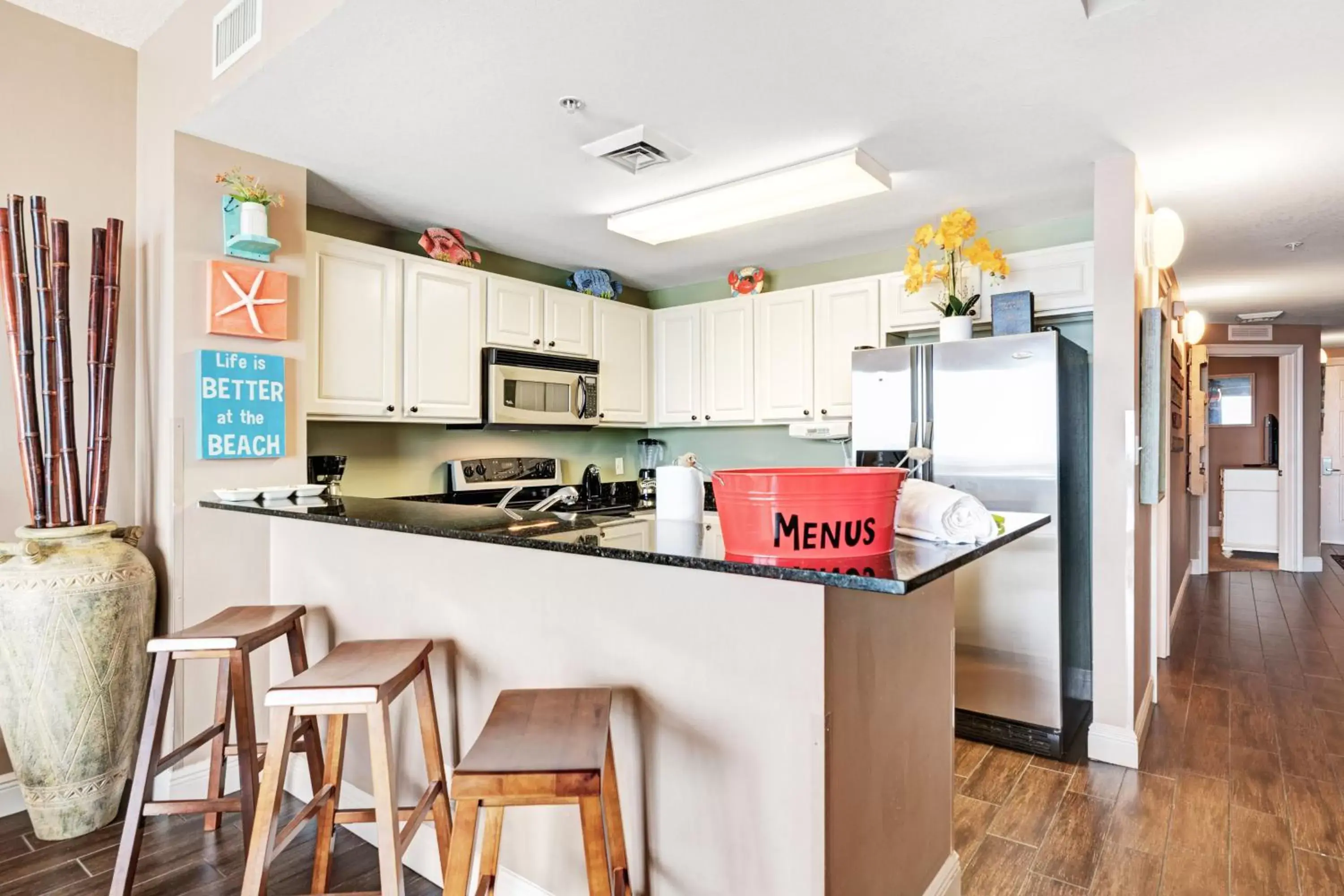 Kitchen/Kitchenette in Calypso Resort