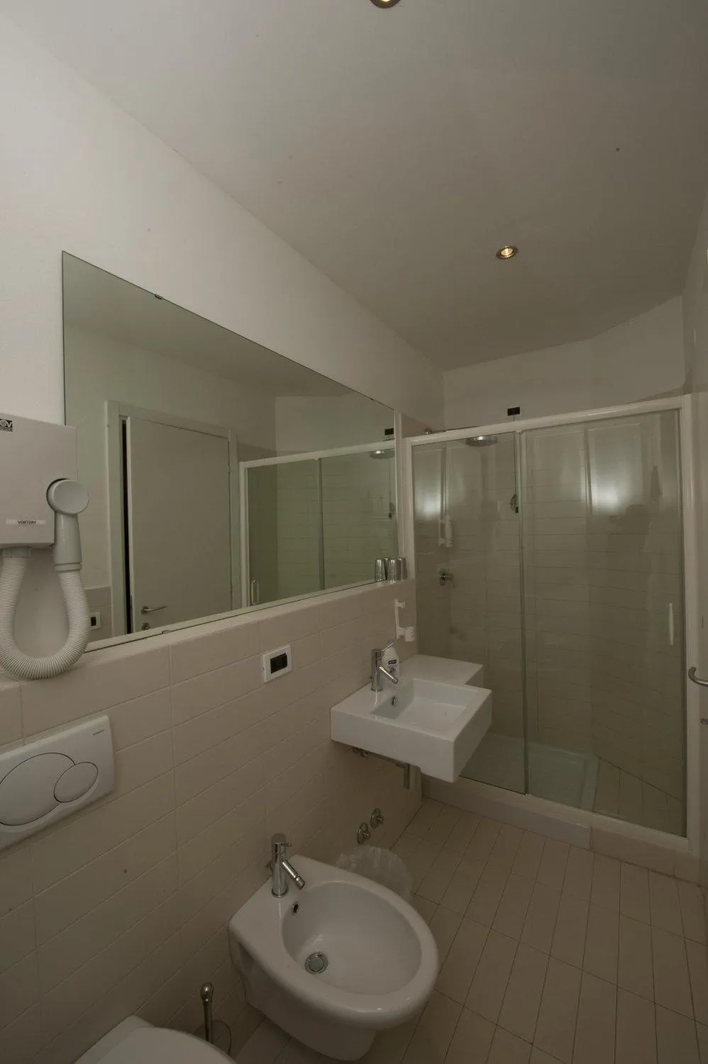 Bathroom in Hotel Serenella