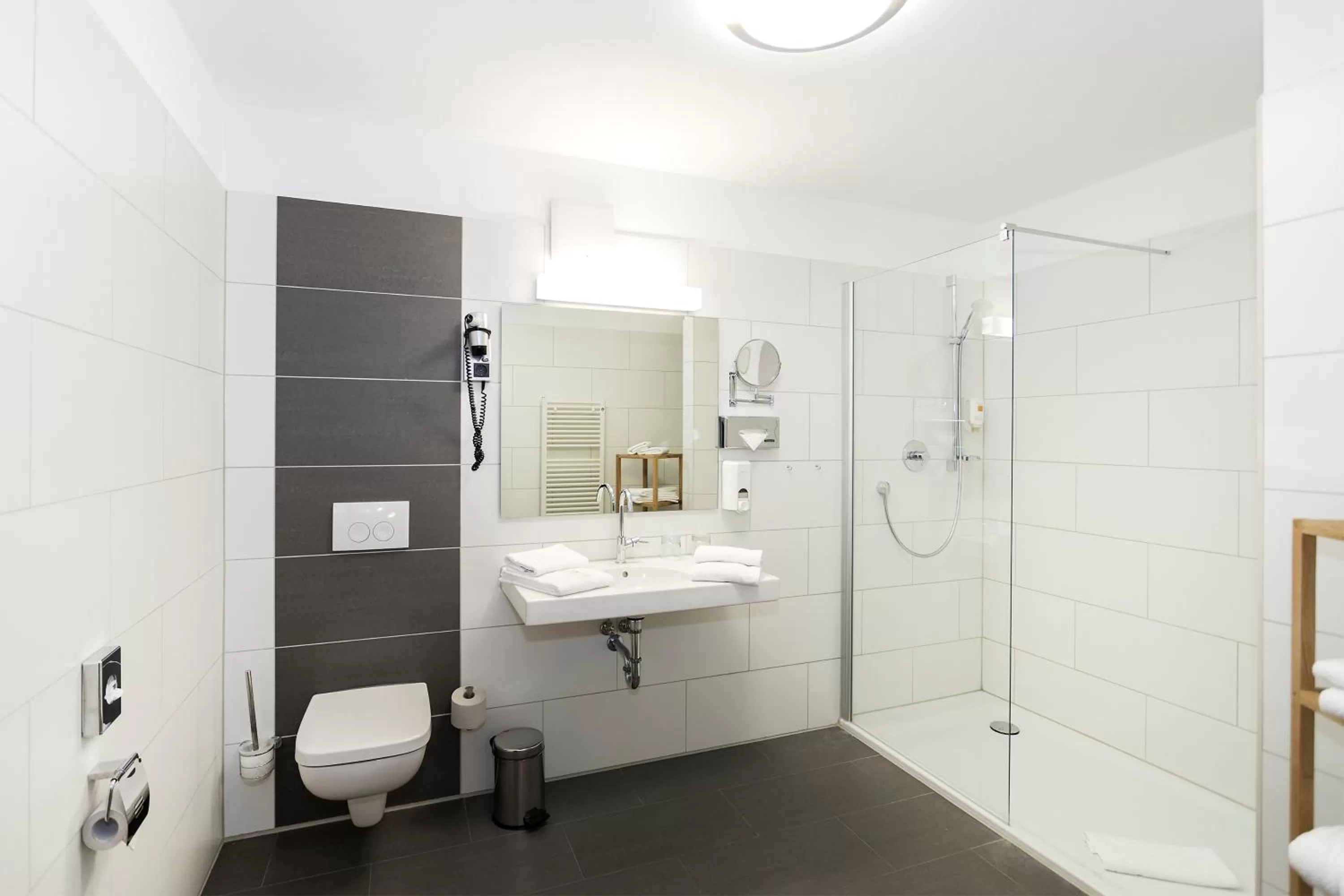 Bathroom in Hotel am See