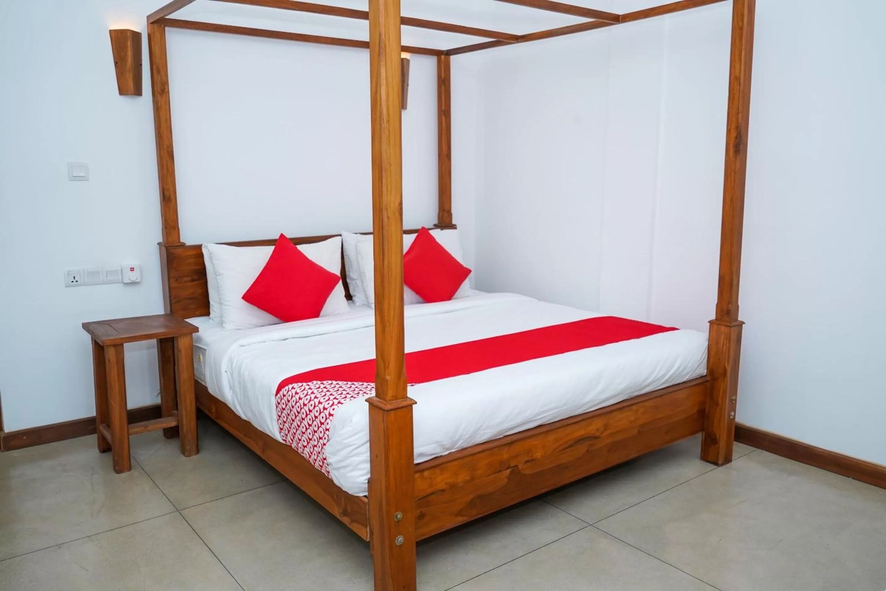 Bedroom, Bed in French Garden Kandy