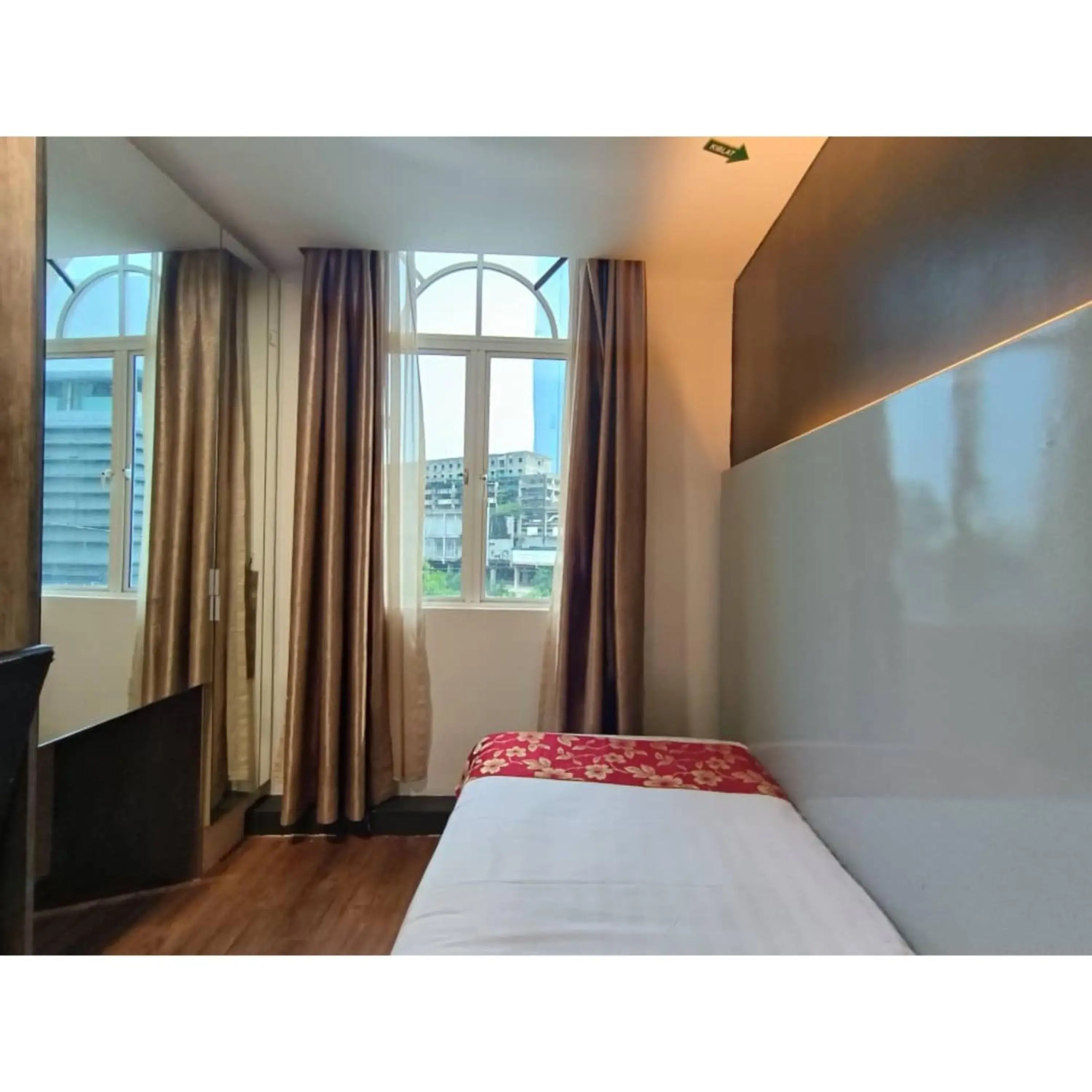 Bed in Sandpiper Hotel Kuala Lumpur