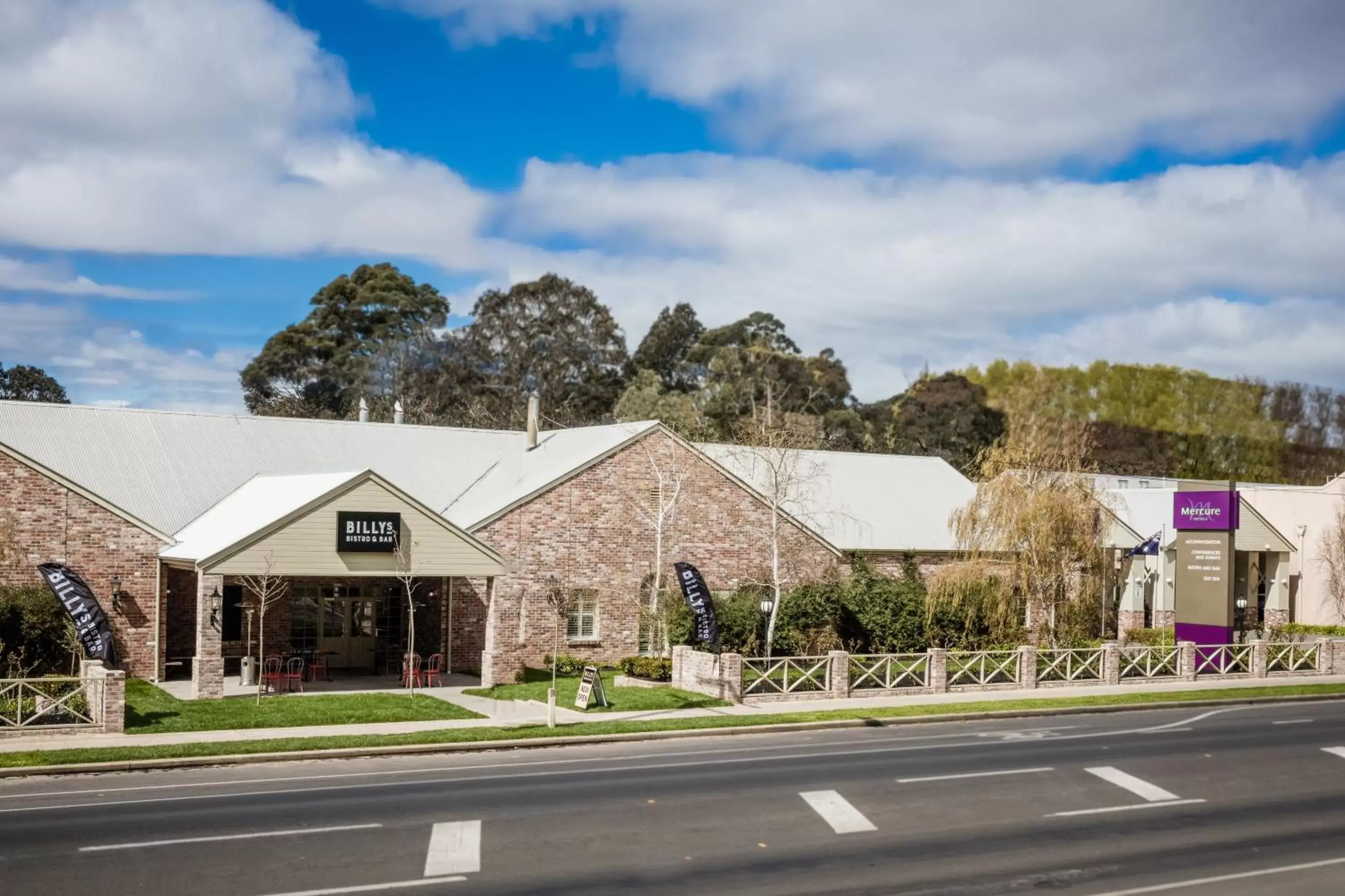 Facade/entrance, Property Building in Mercure Ballarat Hotel & Convention Centre