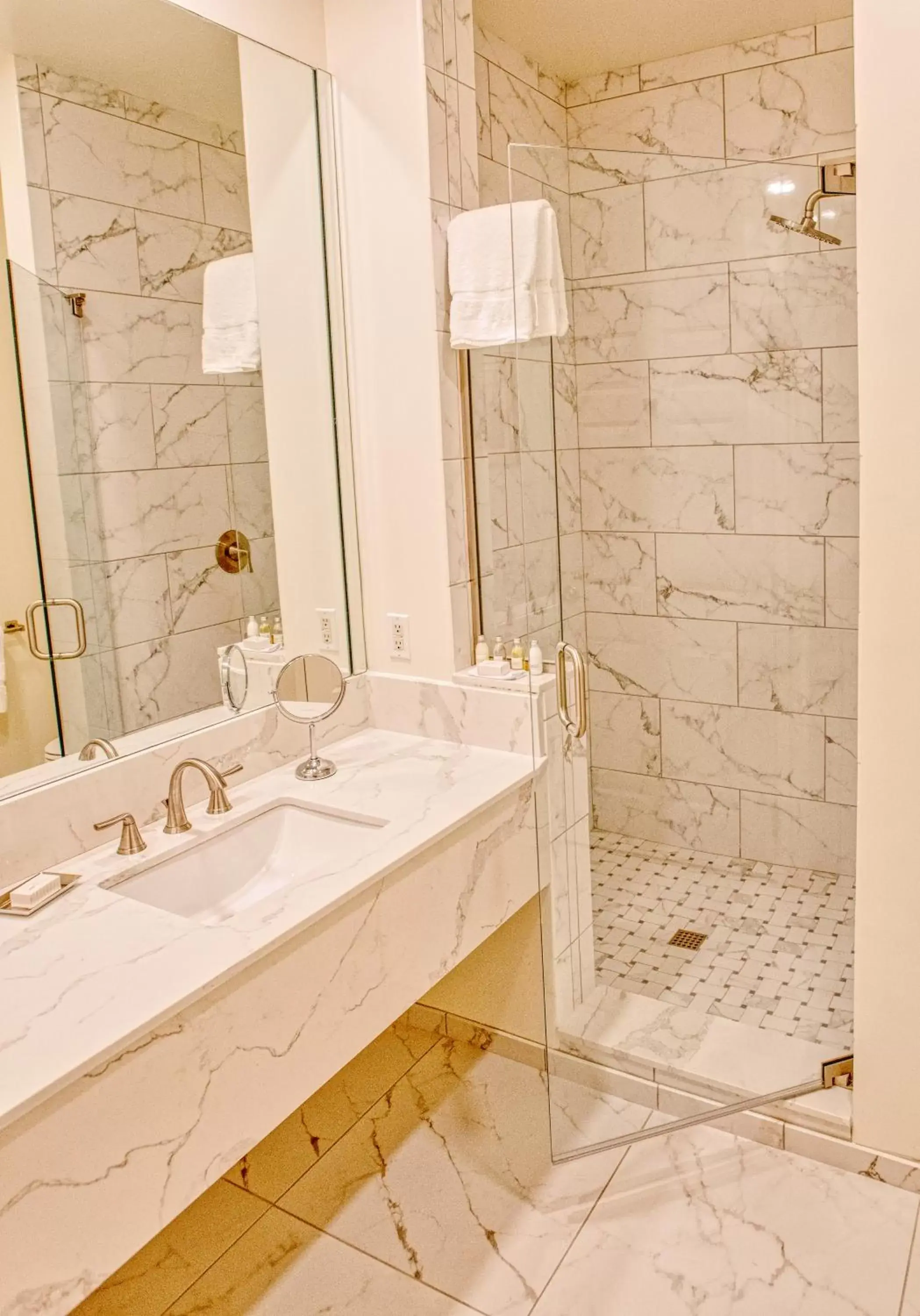 Bathroom in Trianon Bonita Bay Hotel