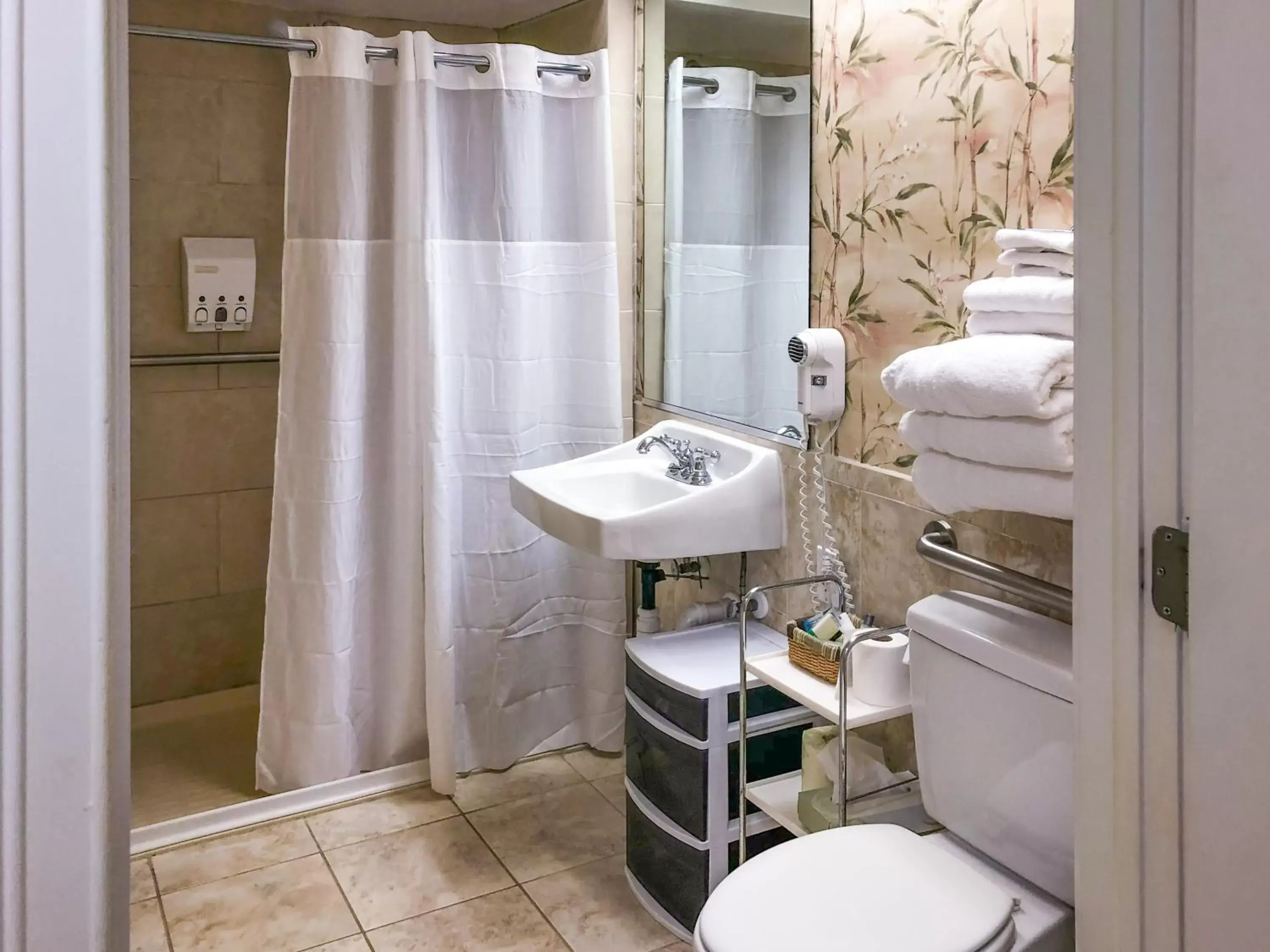 Bathroom in Boca Grande Hotel