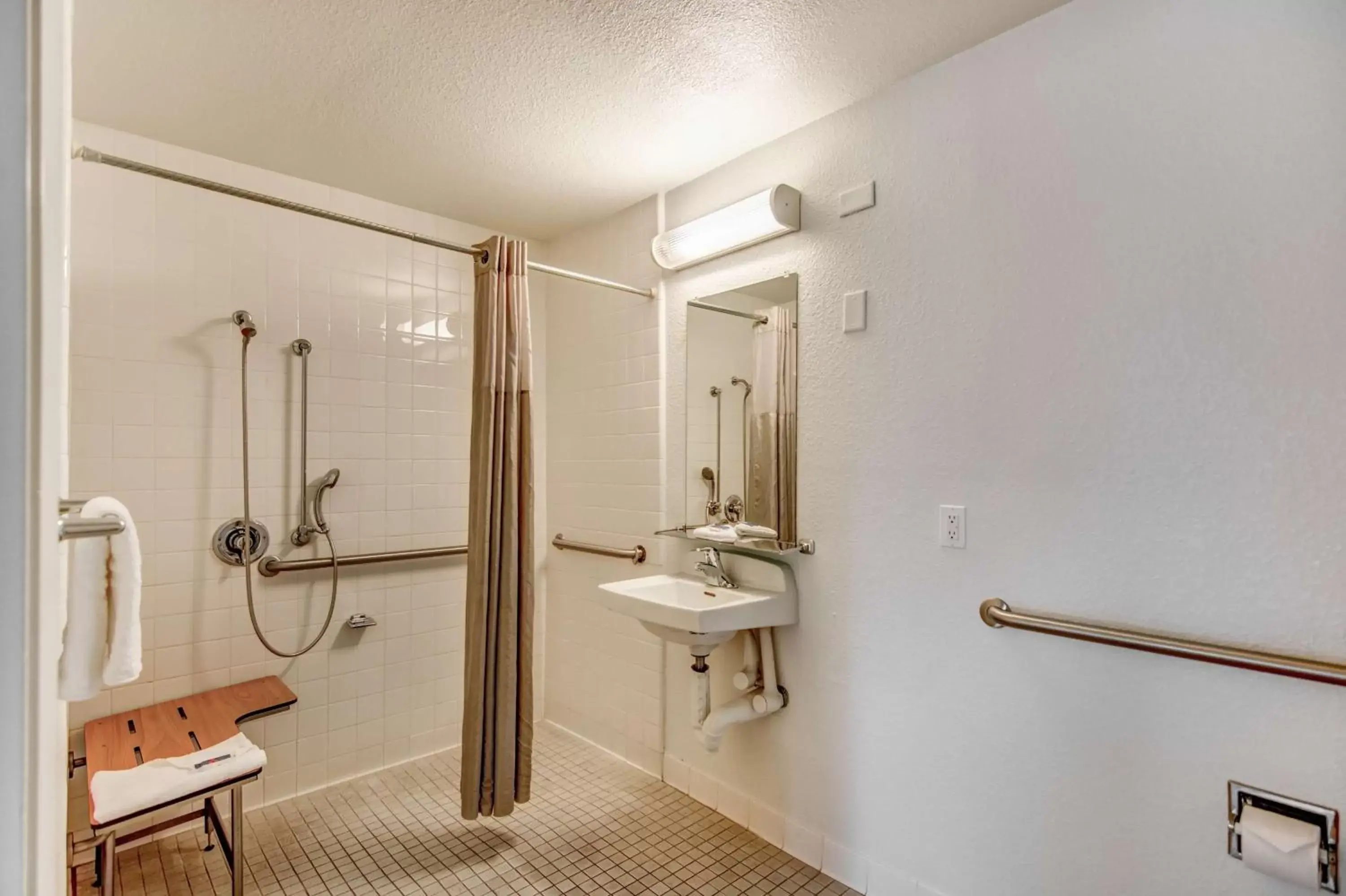 Shower, Bathroom in Motel 6-Stockton, CA - North