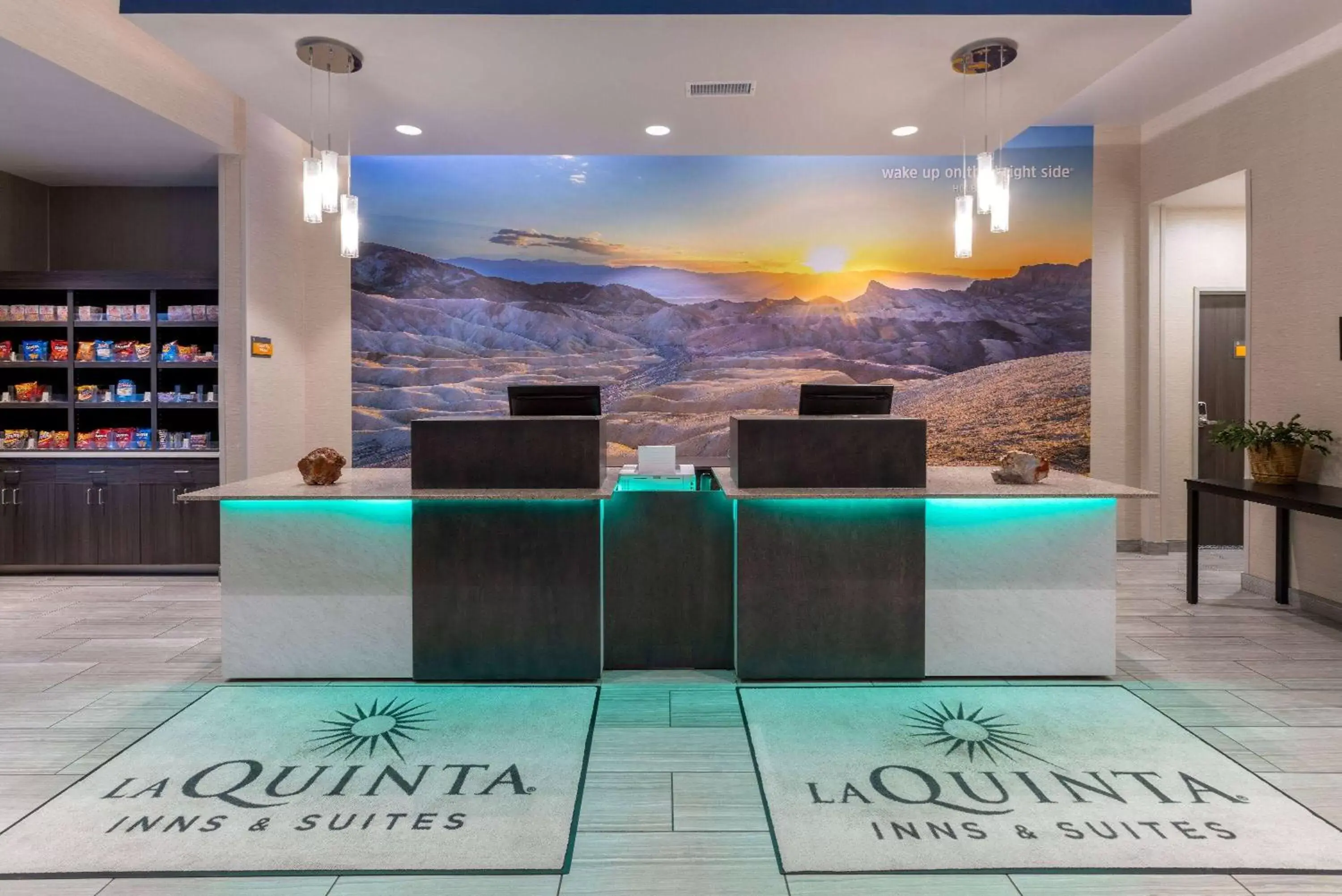 Lobby or reception in La Quinta Inn & Suites by Wyndham Holbrook Petrified Forest