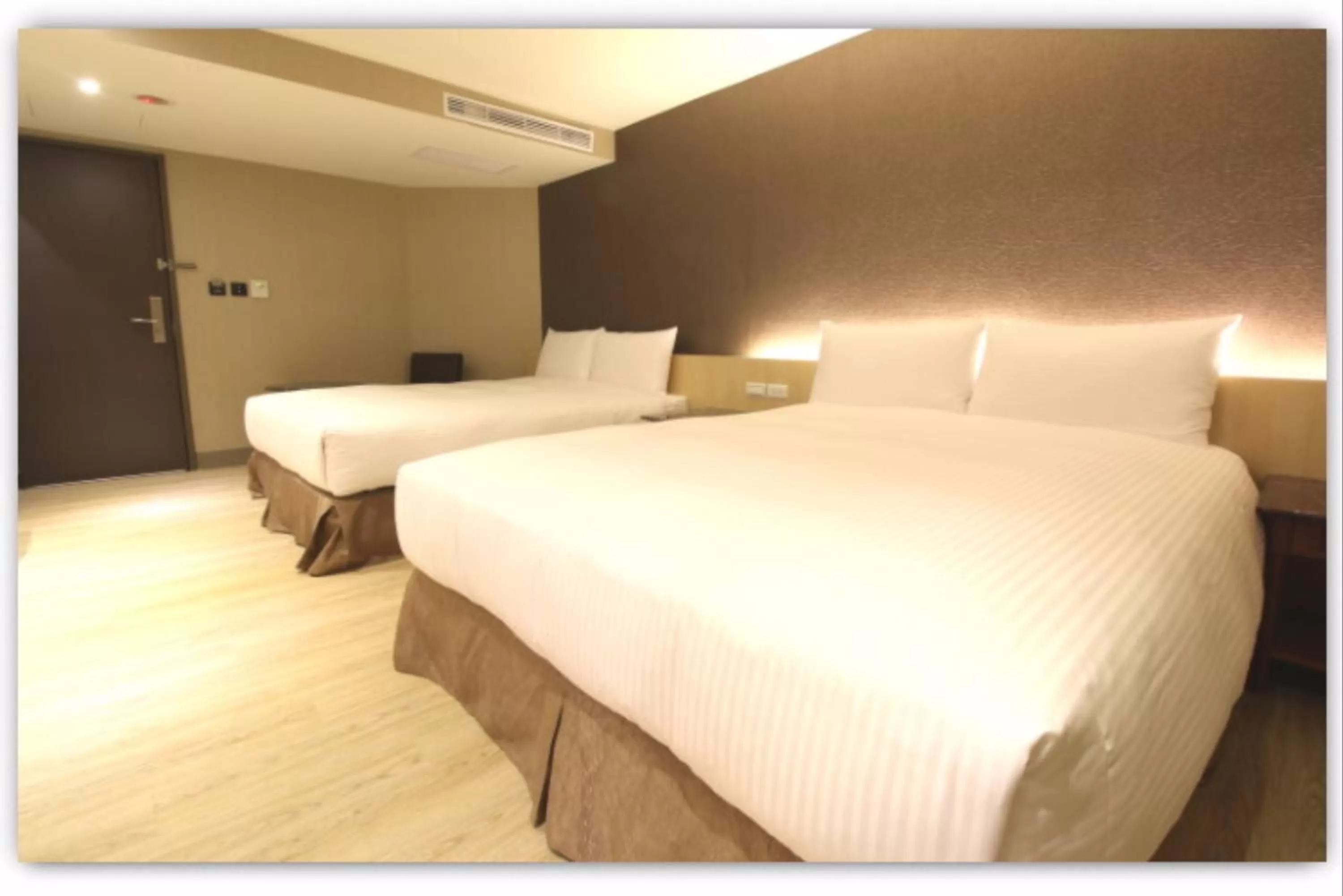 bunk bed in Simple Life Kaohsiung