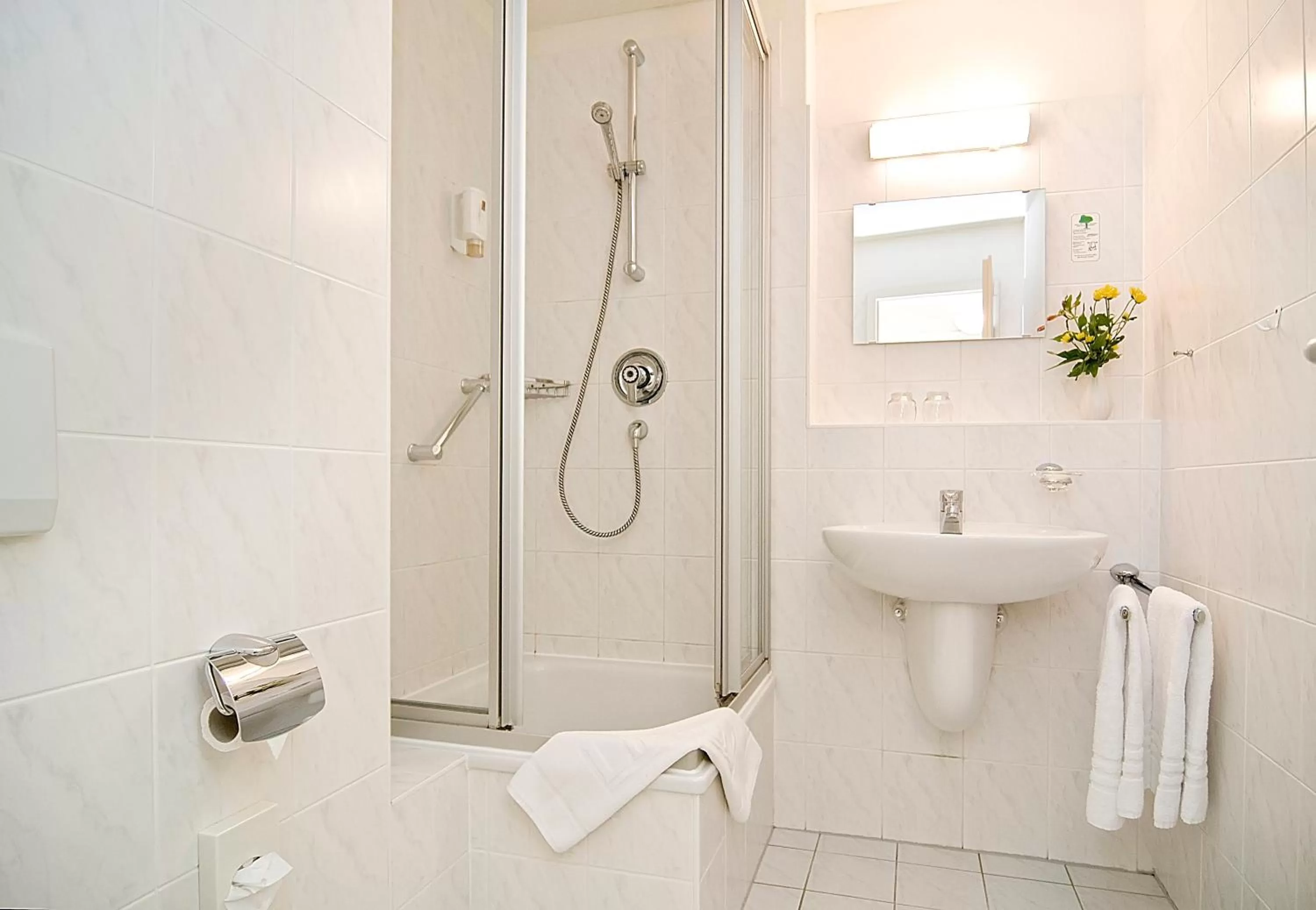 Bathroom in Hotel Haus Linden