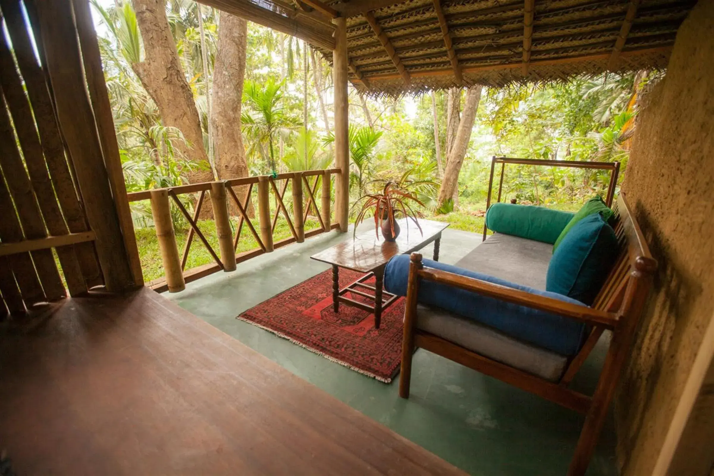 Bamboo Hut - single occupancy in Talalla Retreat Bamboo Hut - single occupancy in Talalla Retreat