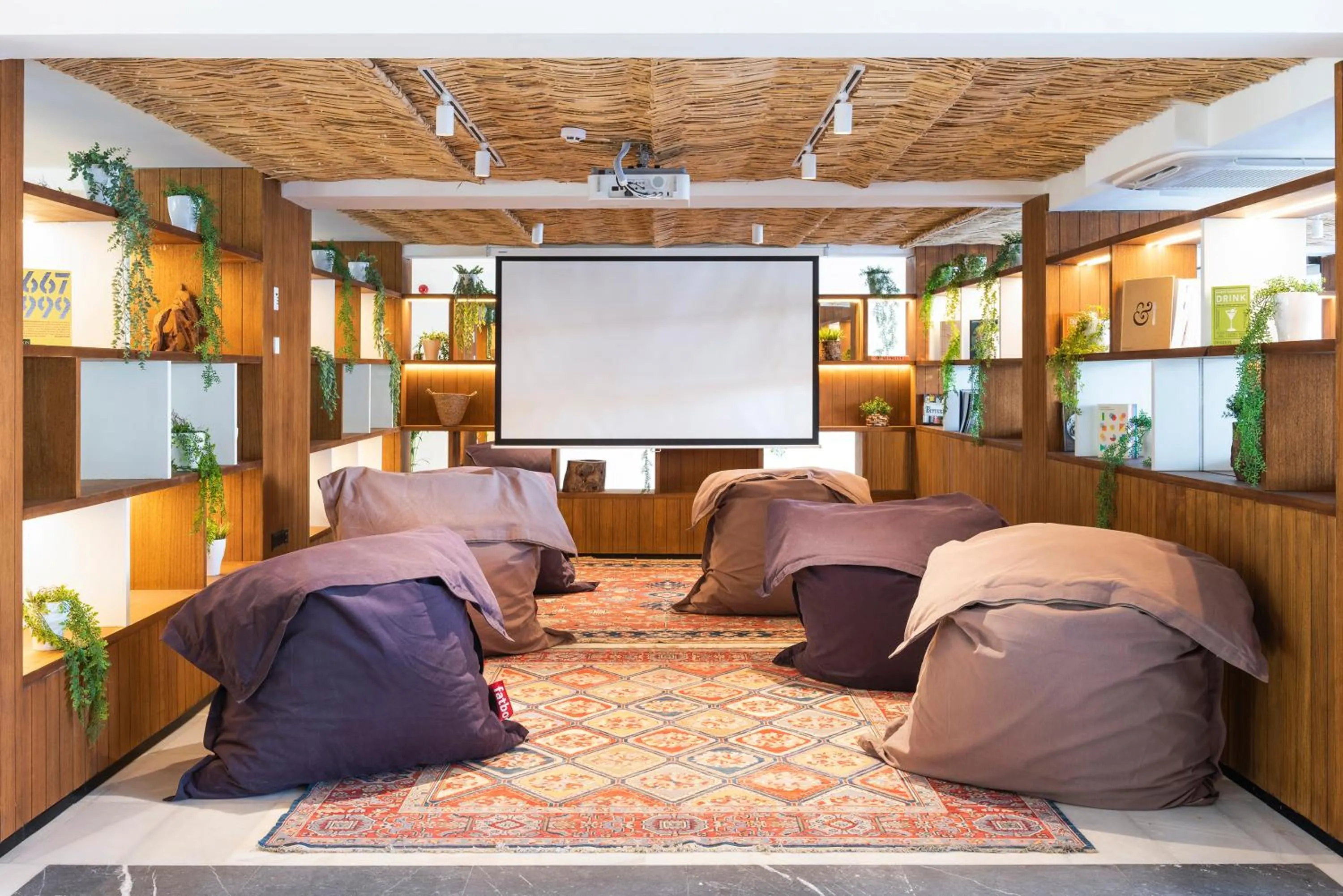 Communal lounge/ TV room in INNSiDE by Meliá Alcudia