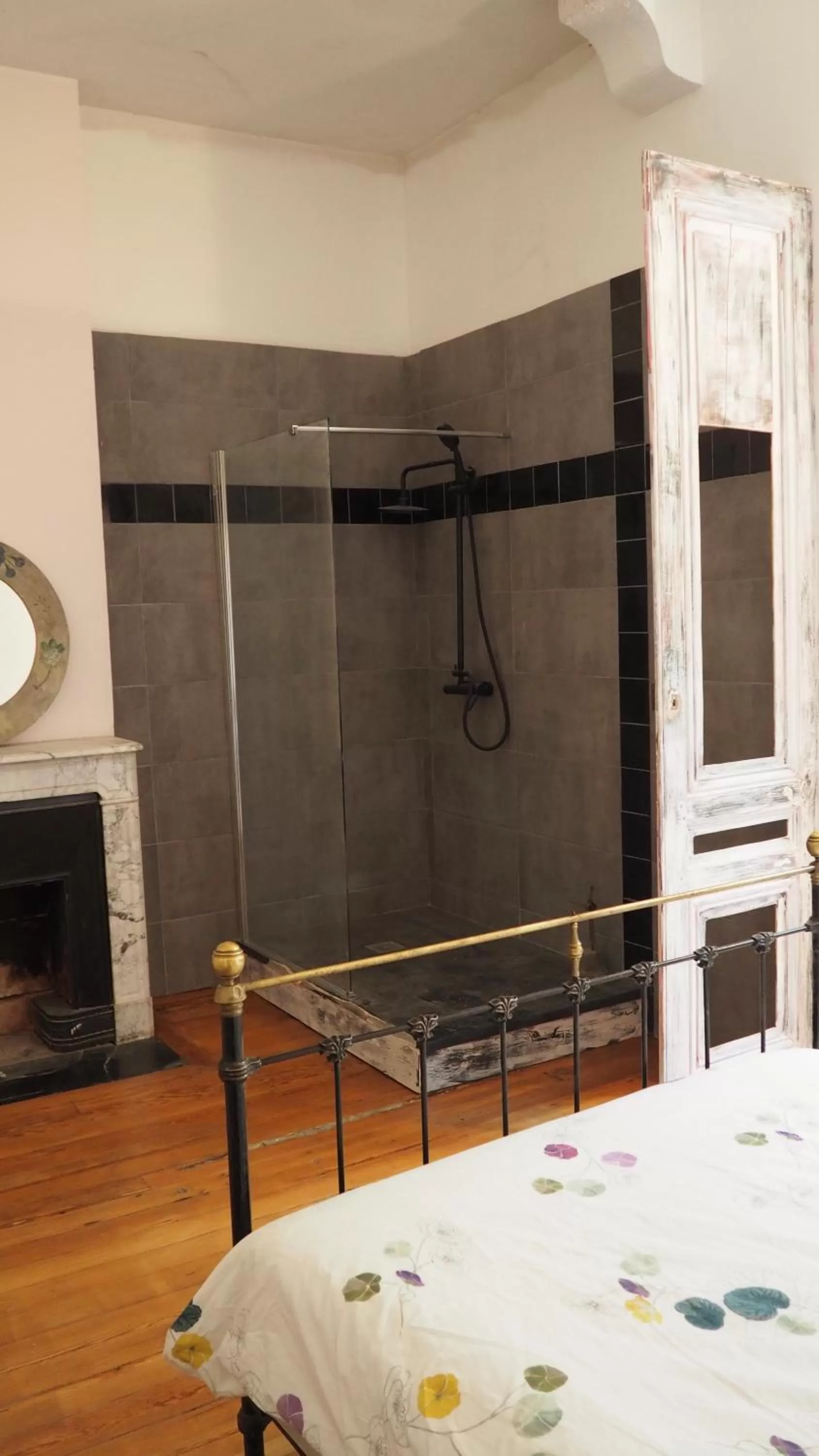 Bathroom, Bed in La Garenne de Morestel